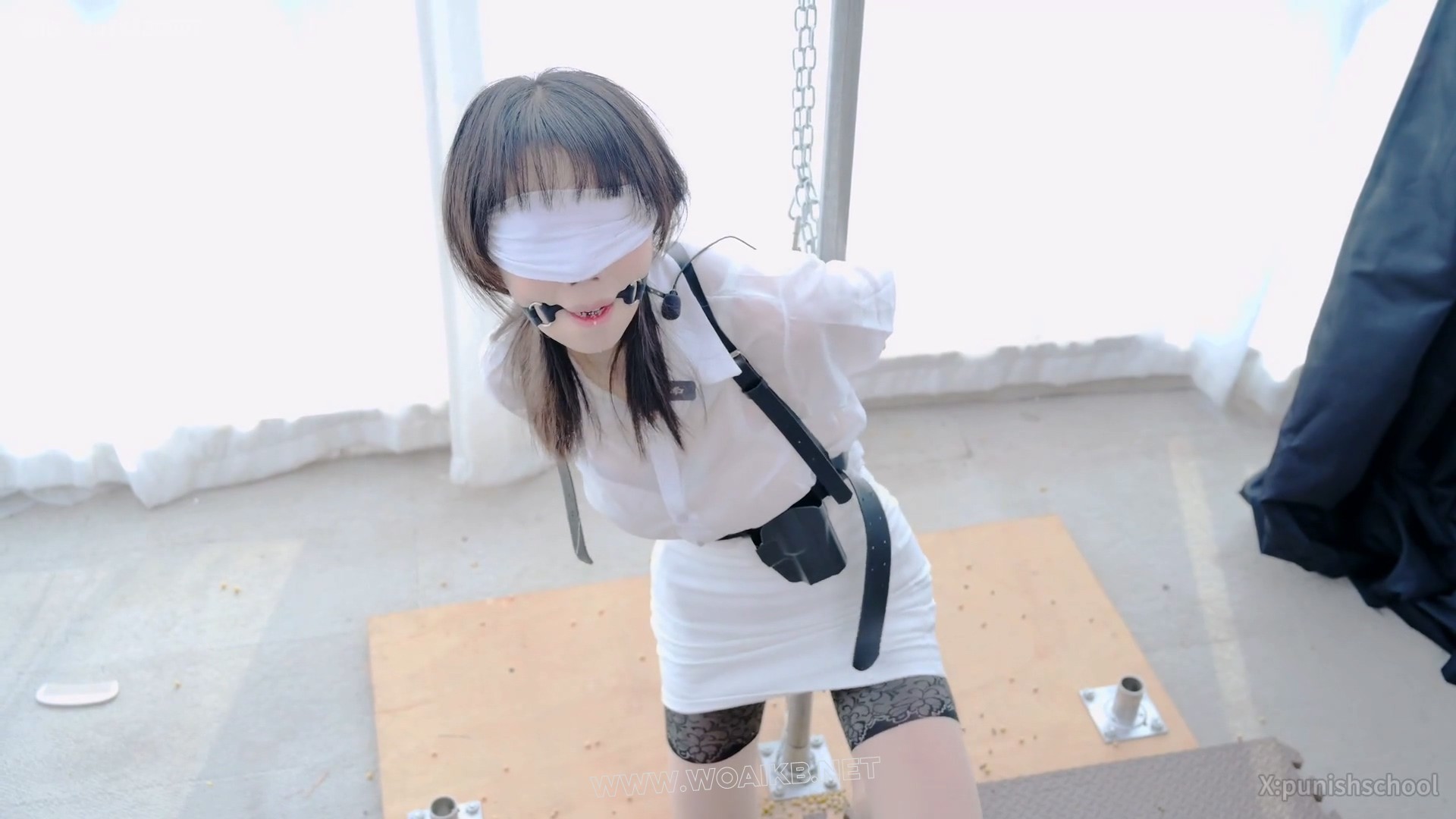调教女搜查上 折磨 跪刑 虐足 凌辱 女搜查 蒙眼 堵嘴 预览图