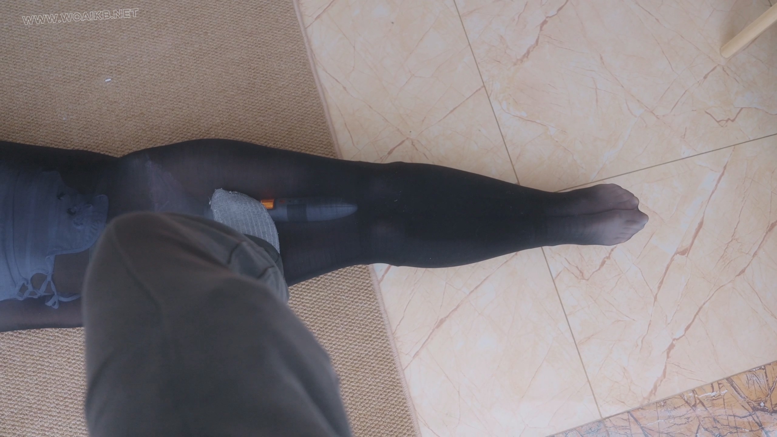 《痴汉与少女（上）》意外撞到男人竟成了少女的噩梦……相约聚会却被在酒里下药， 预览图