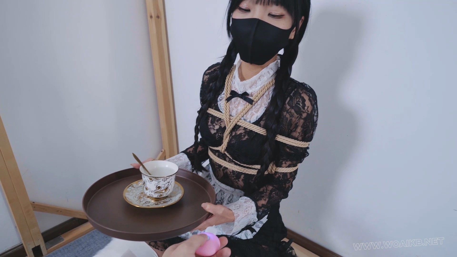 女仆训练之干扰罚跪+折腿紧缚跳D震动调教 预览图