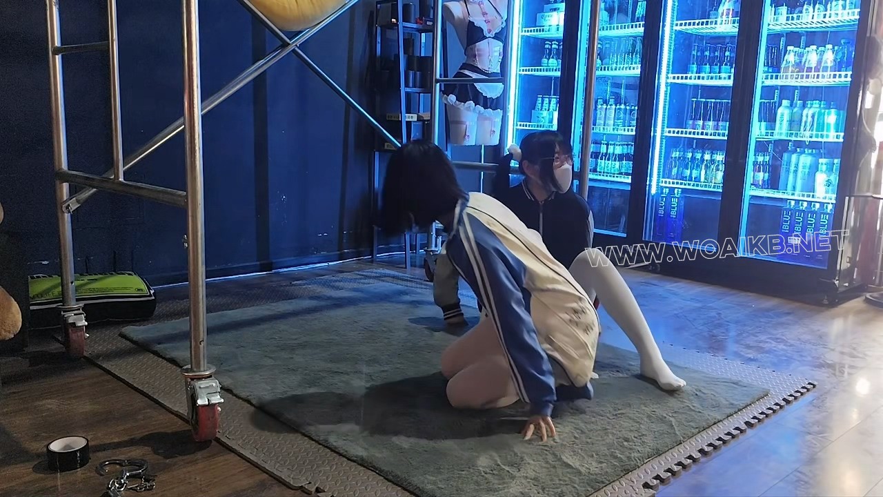 兔兔小钰双人校服 女调女 双人剧情 女m反攻 胶带zx 强制x=x 预览图