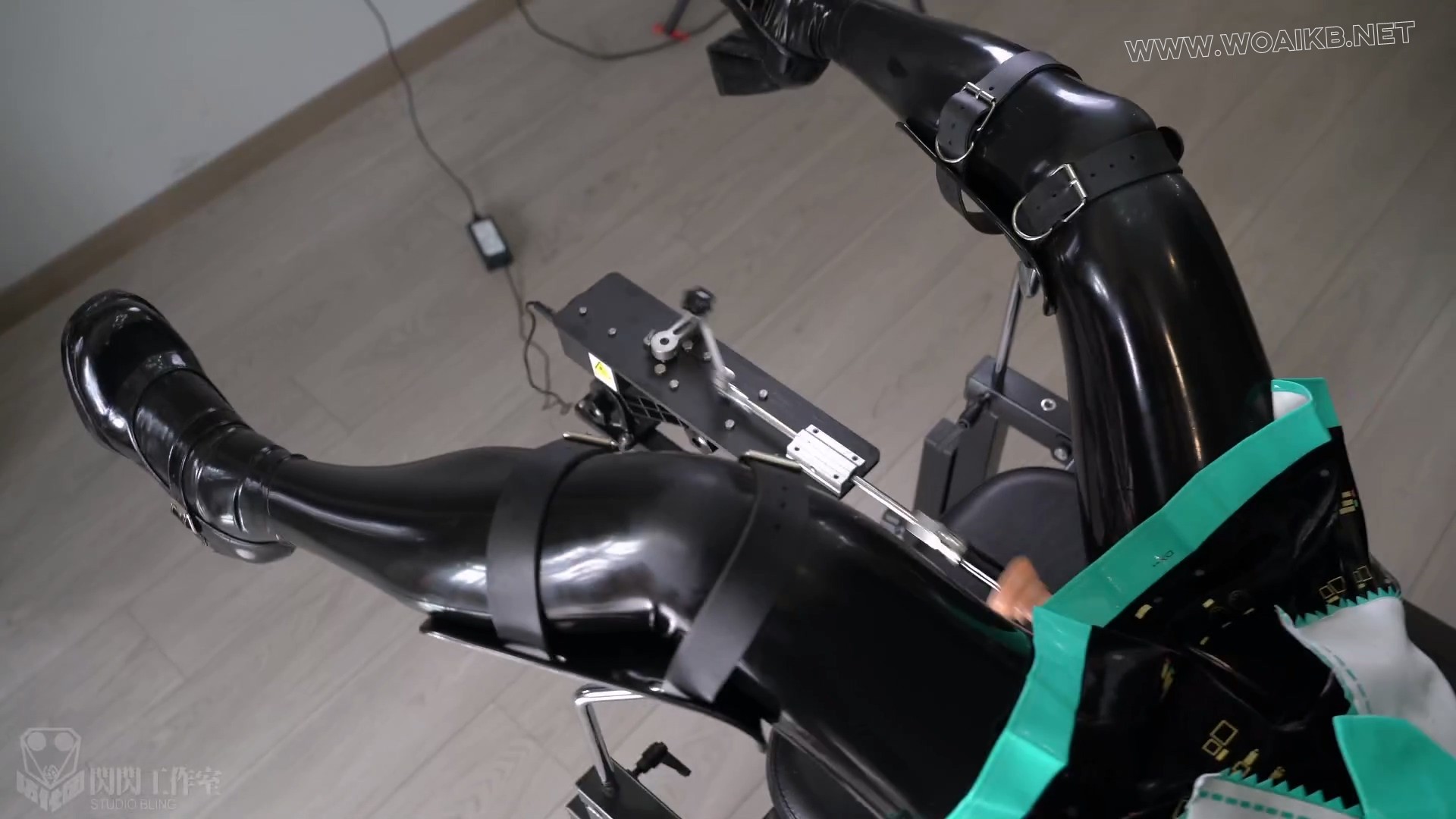 乳胶coser？玩具小狗？拘束分娩椅上的强制呼控炮机 预览图