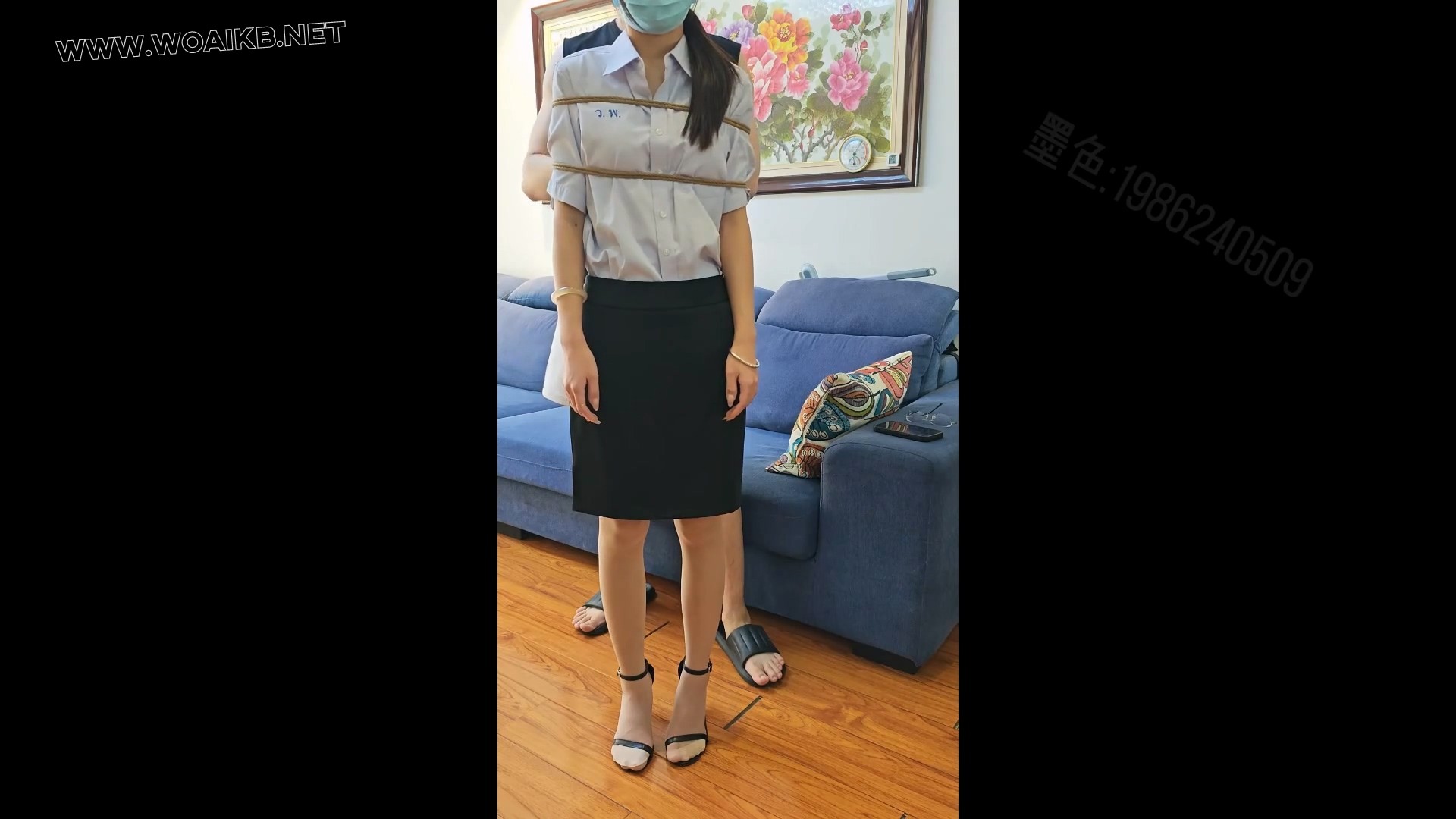 小鱼肉丝包臀裙挠痒 【定拍】小鱼ol肉丝包臀裙黑色高跟鞋捆绑放置挠痒 预览图