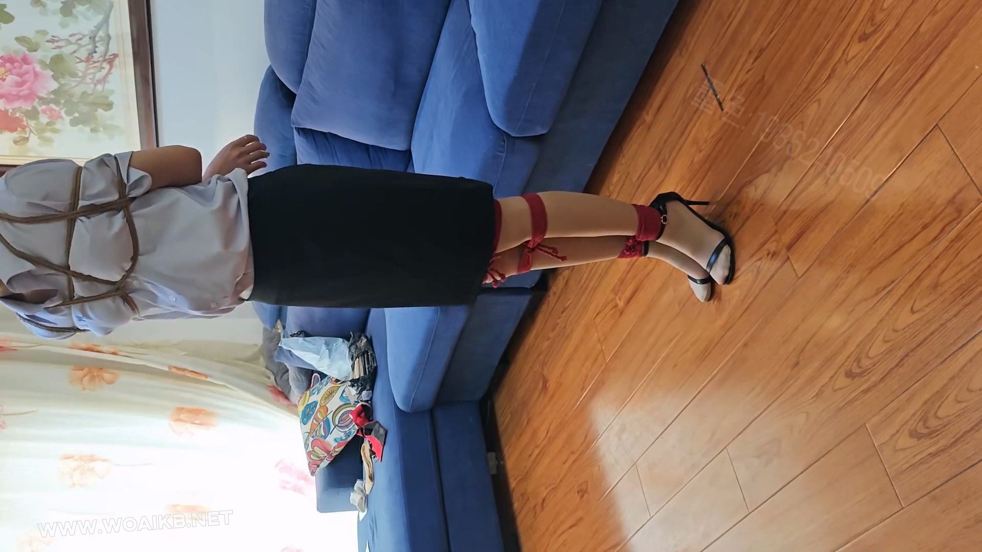 小鱼肉丝包臀裙挠痒 【定拍】小鱼ol肉丝包臀裙黑色高跟鞋捆绑放置挠痒 预览图