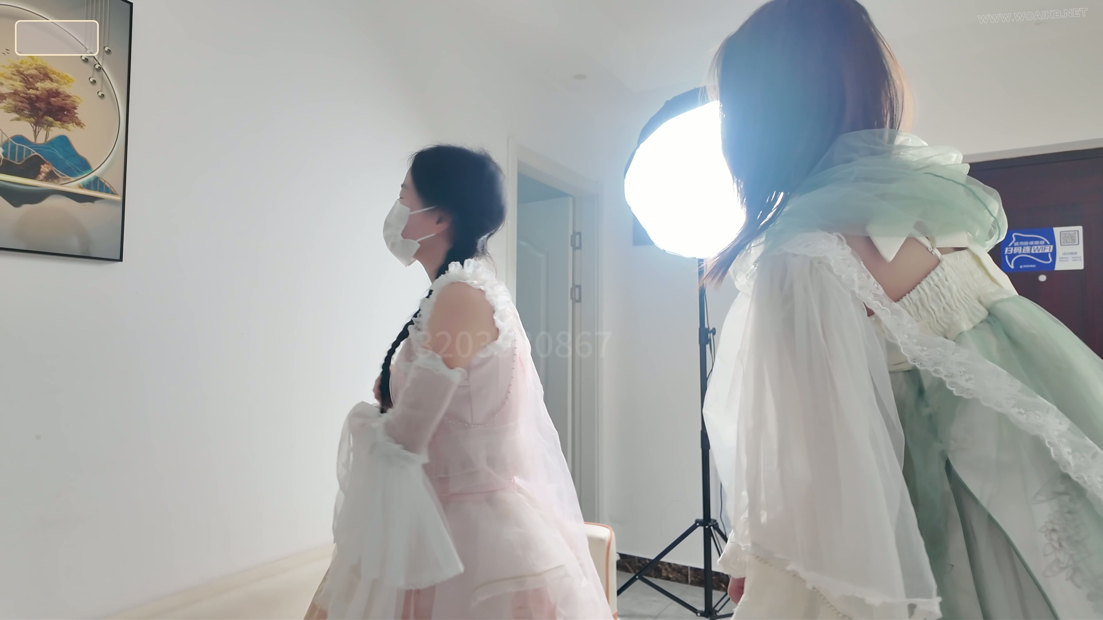 女调女 梦婷霜喵姐妹调教，偷东西被发现姐姐必须要惩罚一下妹妹，双子服装 震动 tk 预览图