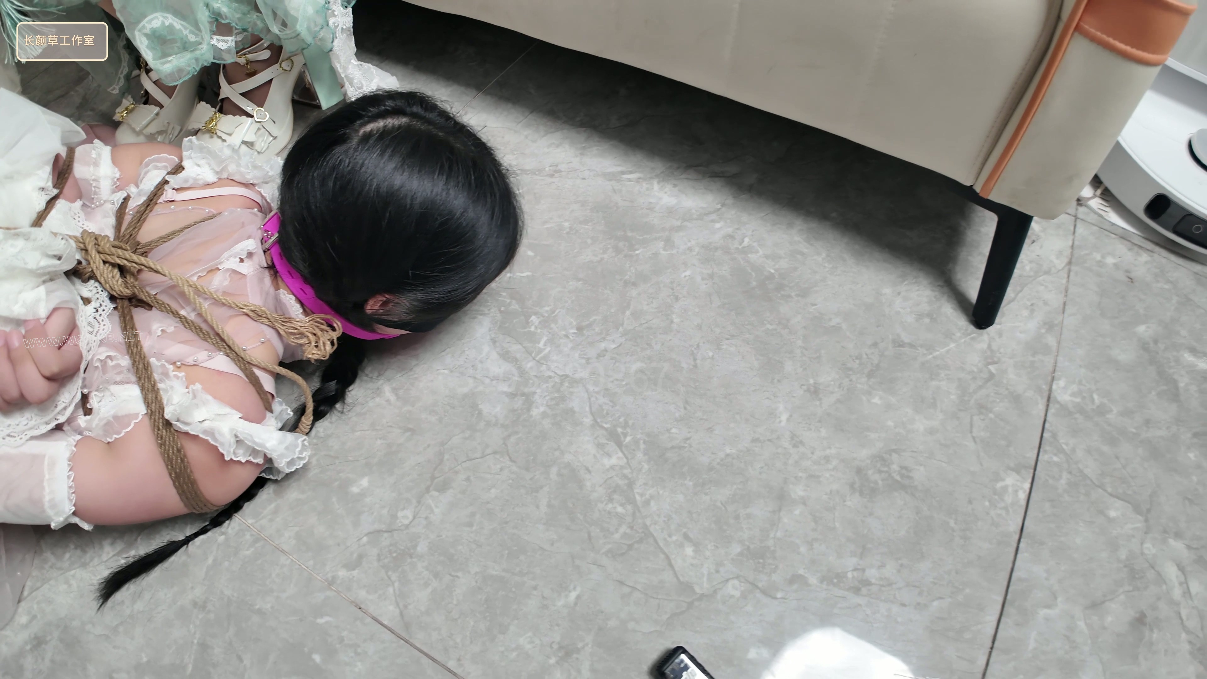 女调女 梦婷霜喵姐妹调教，偷东西被发现姐姐必须要惩罚一下妹妹，双子服装 震动 tk 预览图