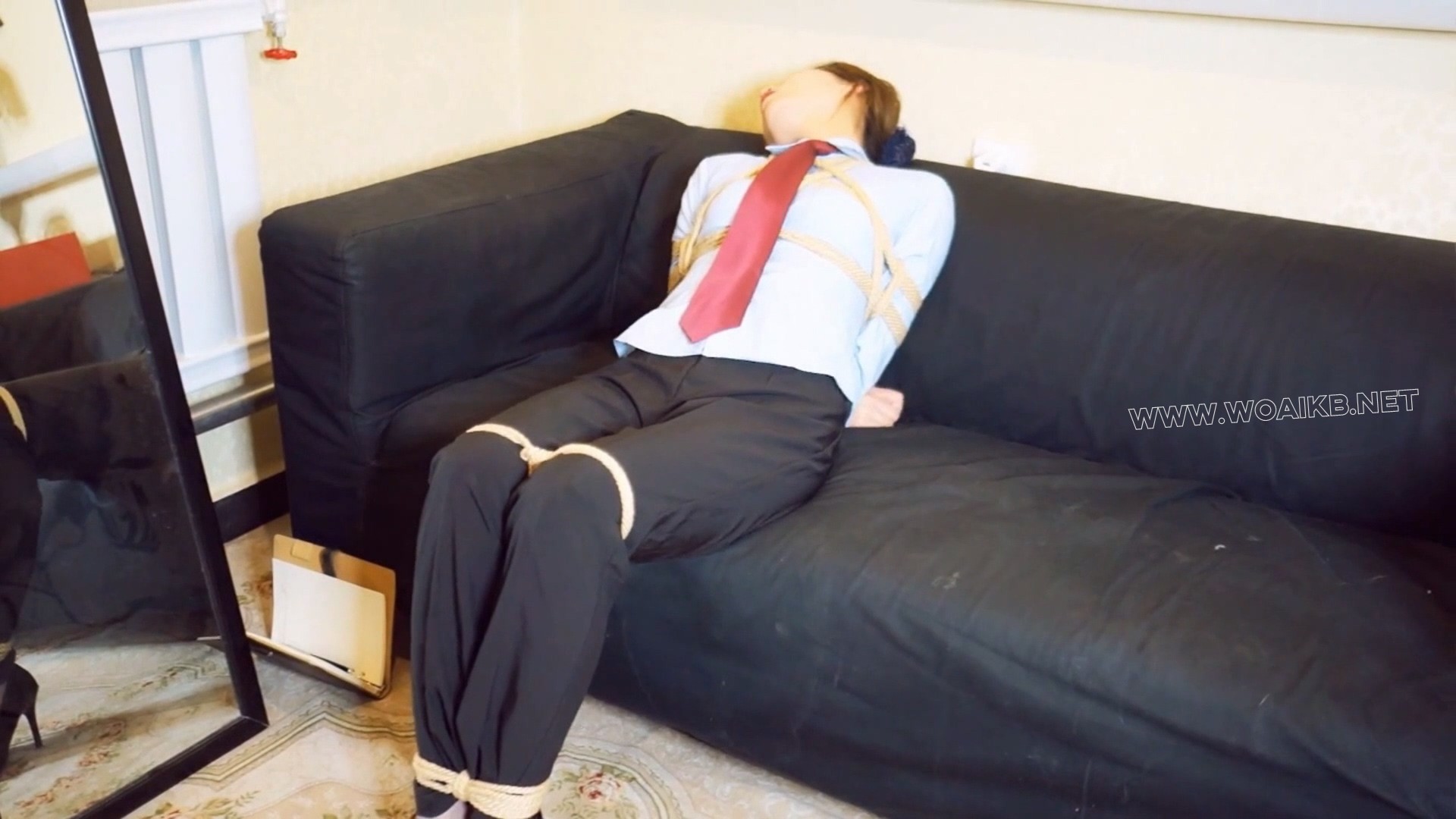 女律师的爱好 职业装 日式紧缚 股绳 并腿缚 乳夹 口球 TD 预览图