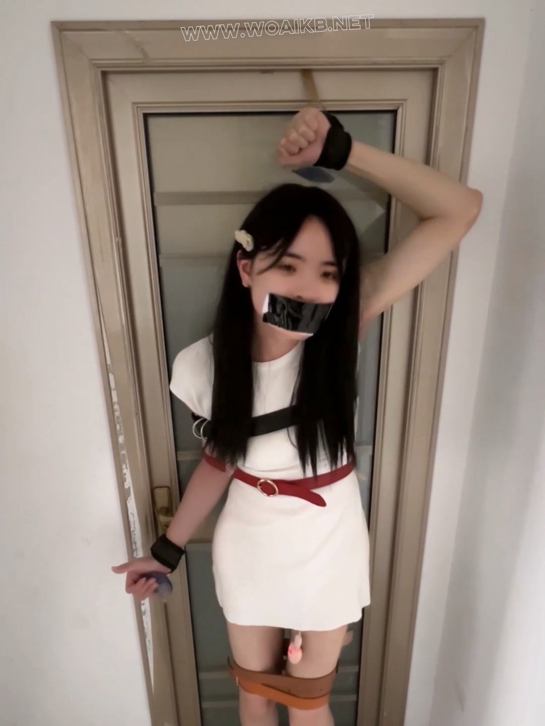 【挂件叶子】姿势强制系列 固定姿势的td强高 只希望能用挣扎抵消 皮带x手铐x凉鞋 预览图