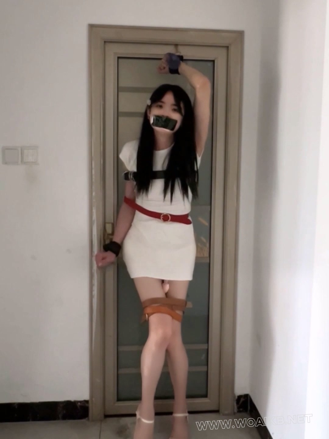 【挂件叶子】姿势强制系列 固定姿势的td强高 只希望能用挣扎抵消 皮带x手铐x凉鞋 预览图