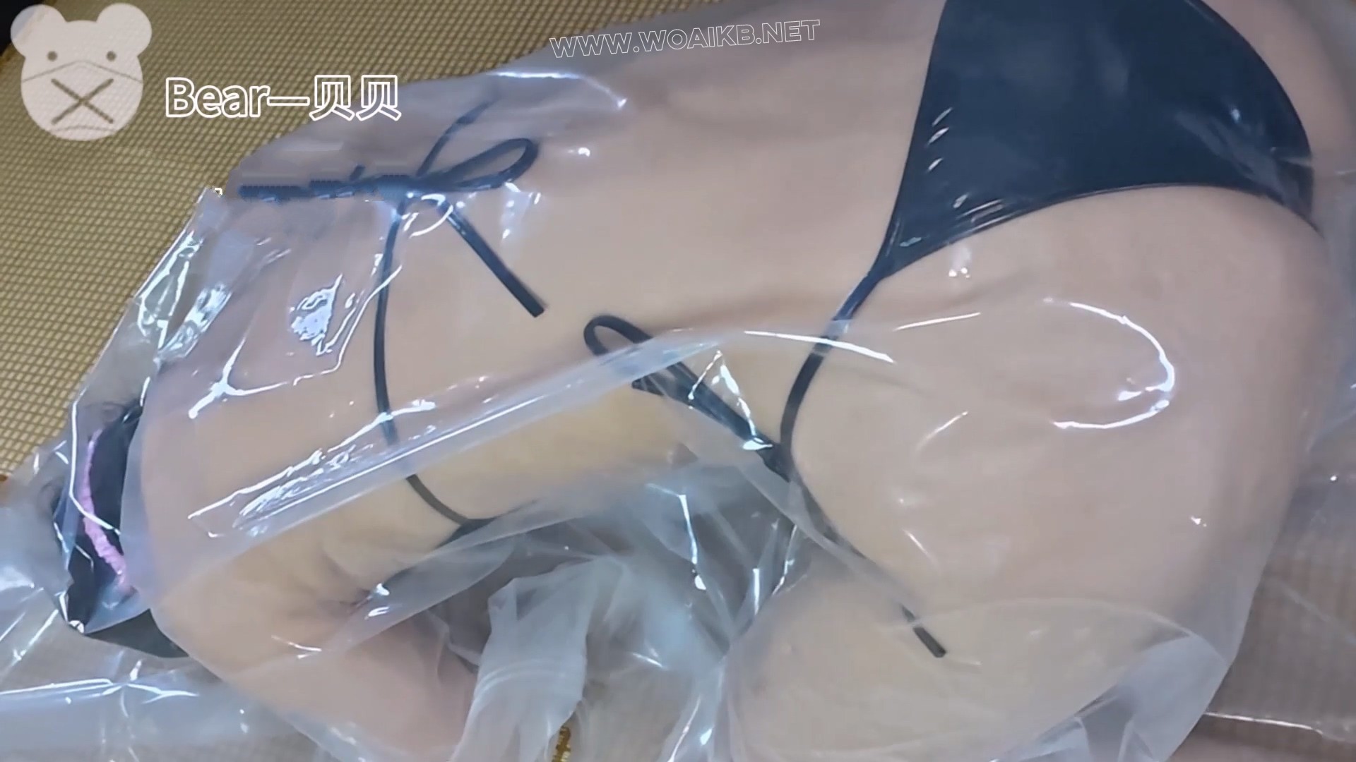 摸摸可怜的贝贝，一天被小熊弄哭两次还崩溃了！！也不能怪小熊，谁让贝贝穿比基尼 预览图