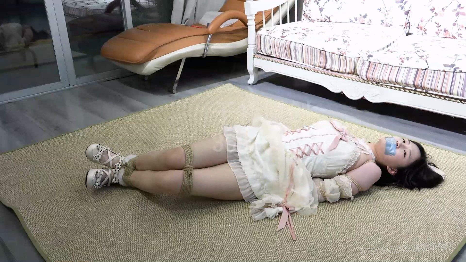 叶子 不要相信陌生人 预览图
