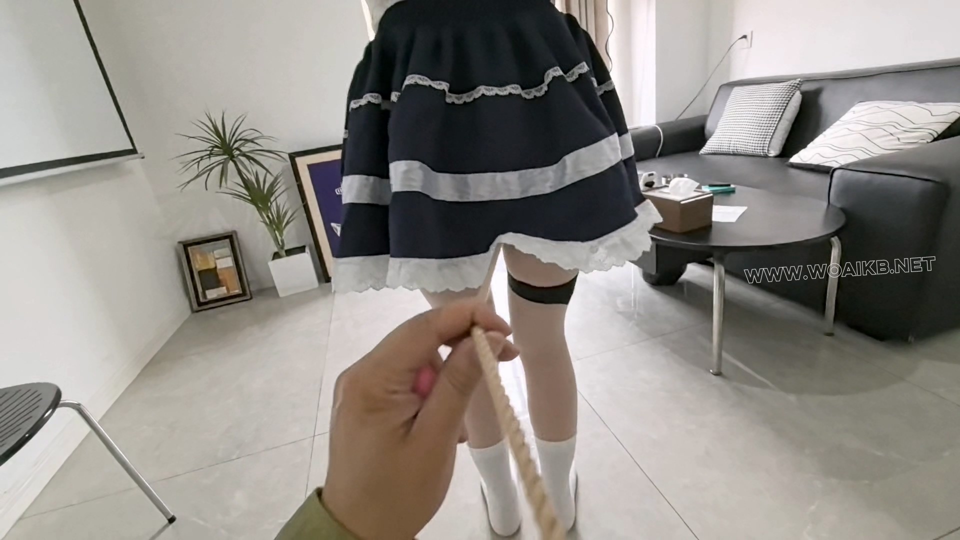 日系小说还原剧情 邻家女孩初长成 加强版训练 内置震动多次强高+绳结走绳+SP+电击+ 预览图