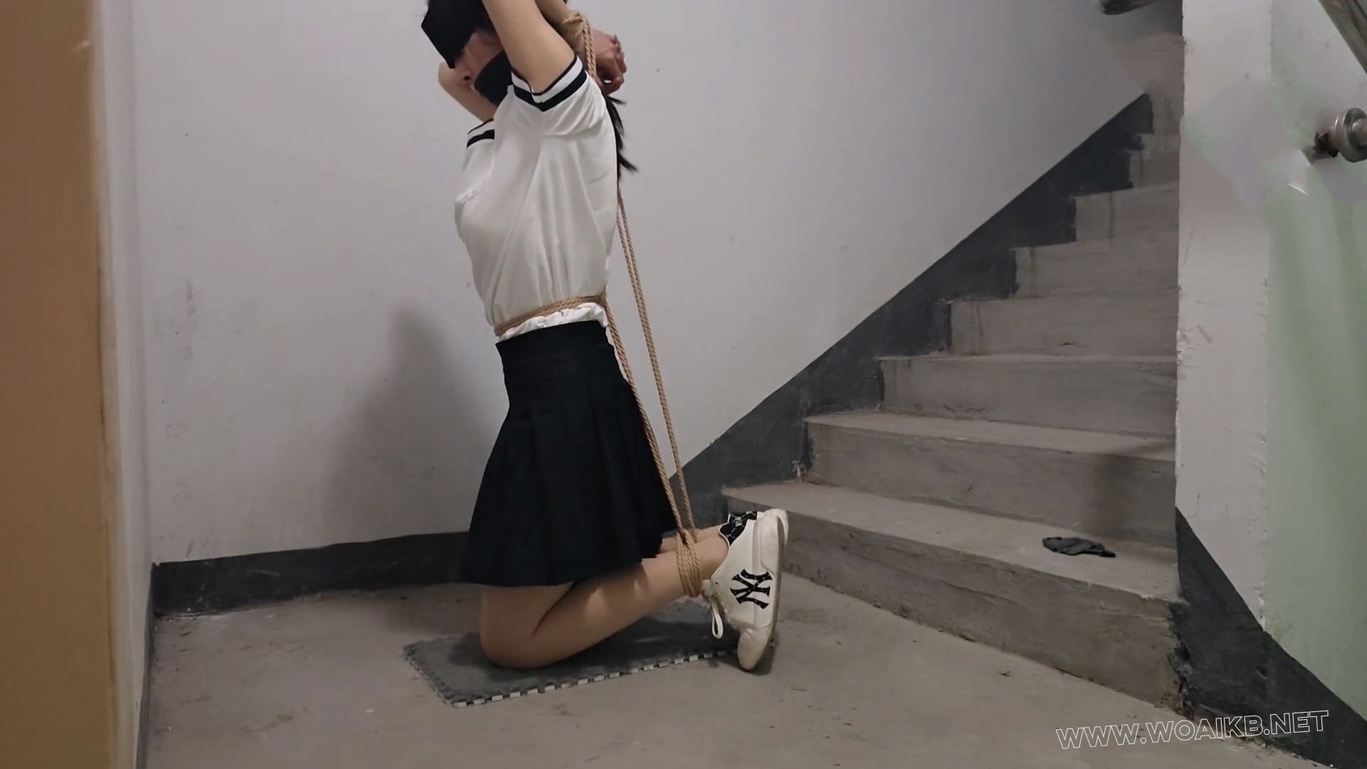 被跟踪绑架捆绑调教的女子校生校花 预览图
