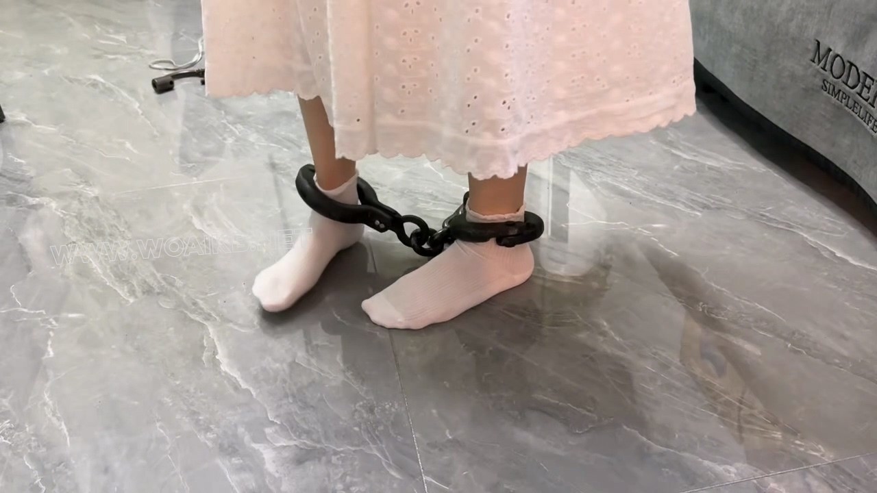 两个妹子玩镣铐（3）第三部 完结 预览图