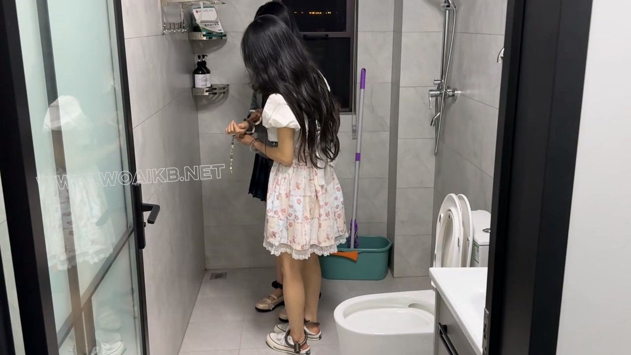 两个妹子玩镣铐（3）第三部 完结 预览图
