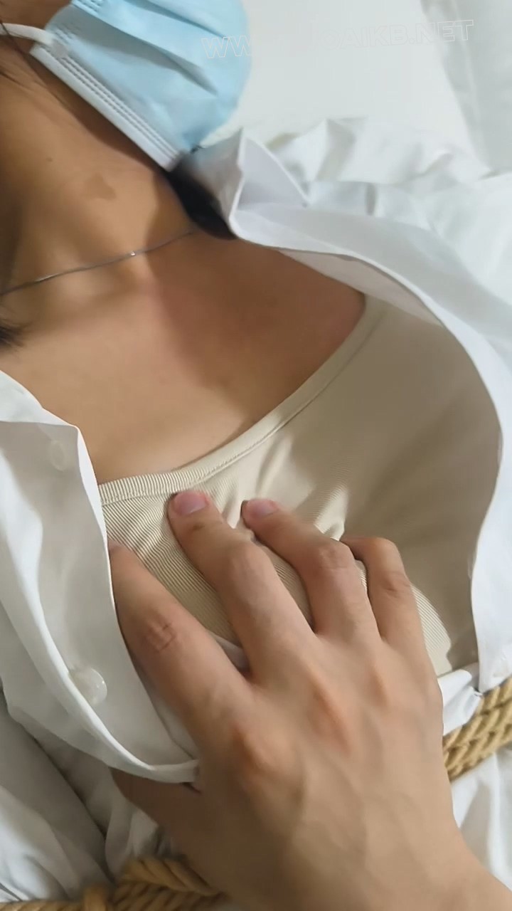 新人小竹下 新人小竹175+有肉感 大学生 身材很好 蝴蝶印花丝 挠脚震动娇喘 shuang到抖 预览图