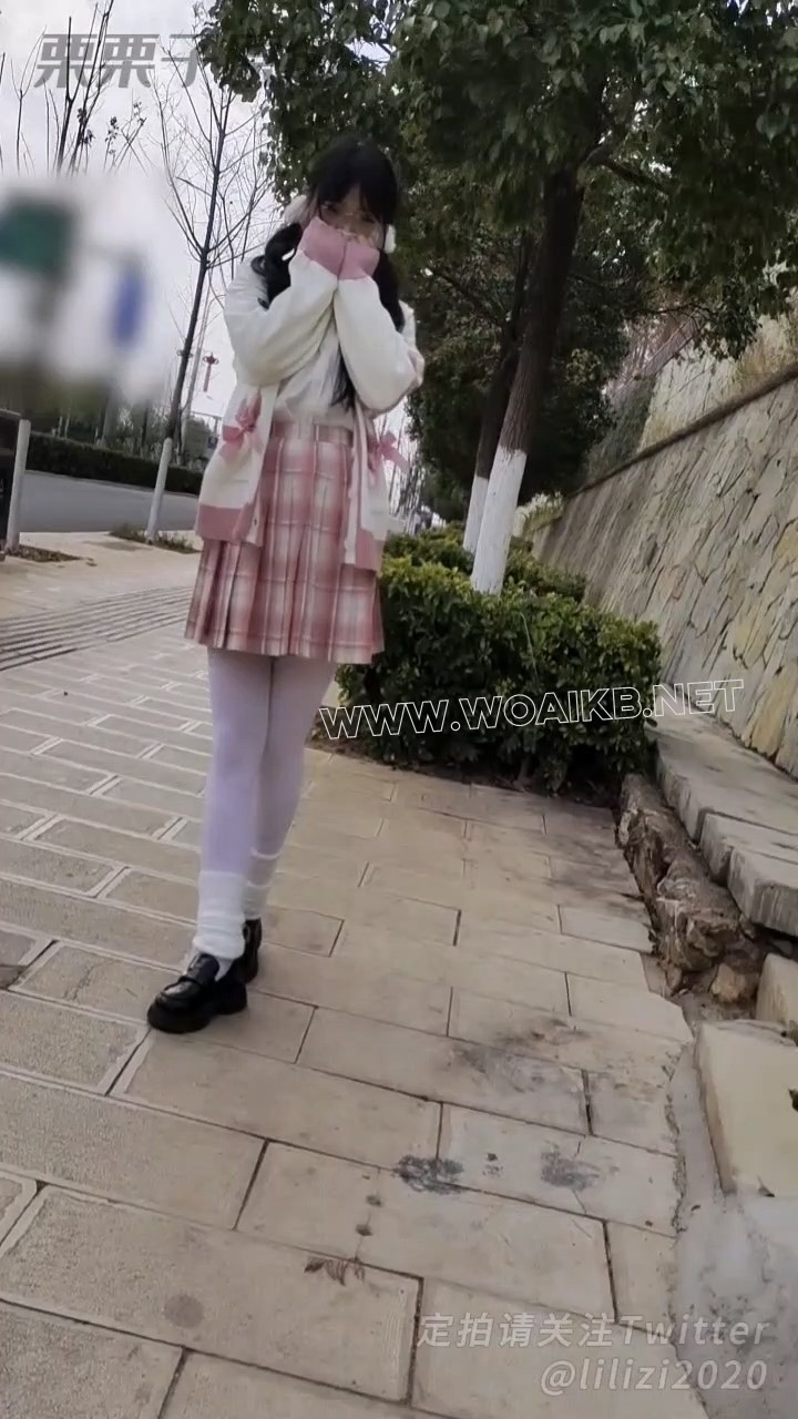 《被欺凌的乖乖女班长 05》 户外强高、马路调教、自缚、快乐蛋、遥控、JK、双马尾 预览图