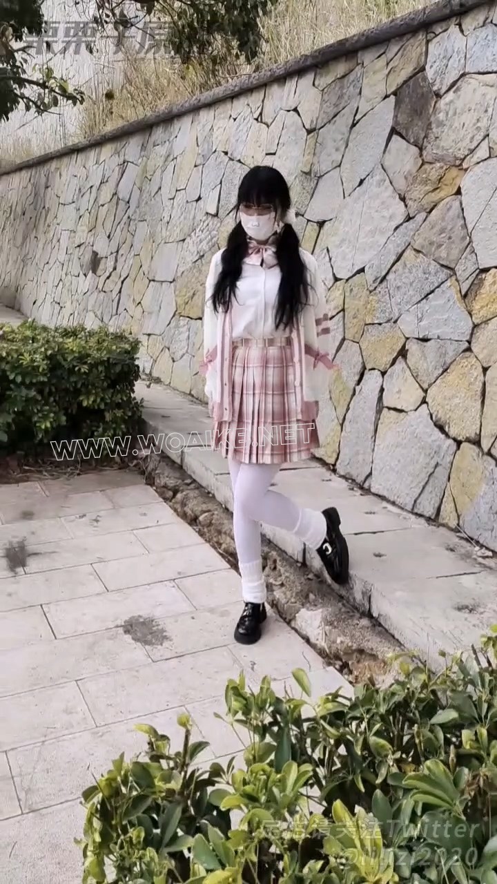 《被欺凌的乖乖女班长 05》 户外强高、马路调教、自缚、快乐蛋、遥控、JK、双马尾 预览图