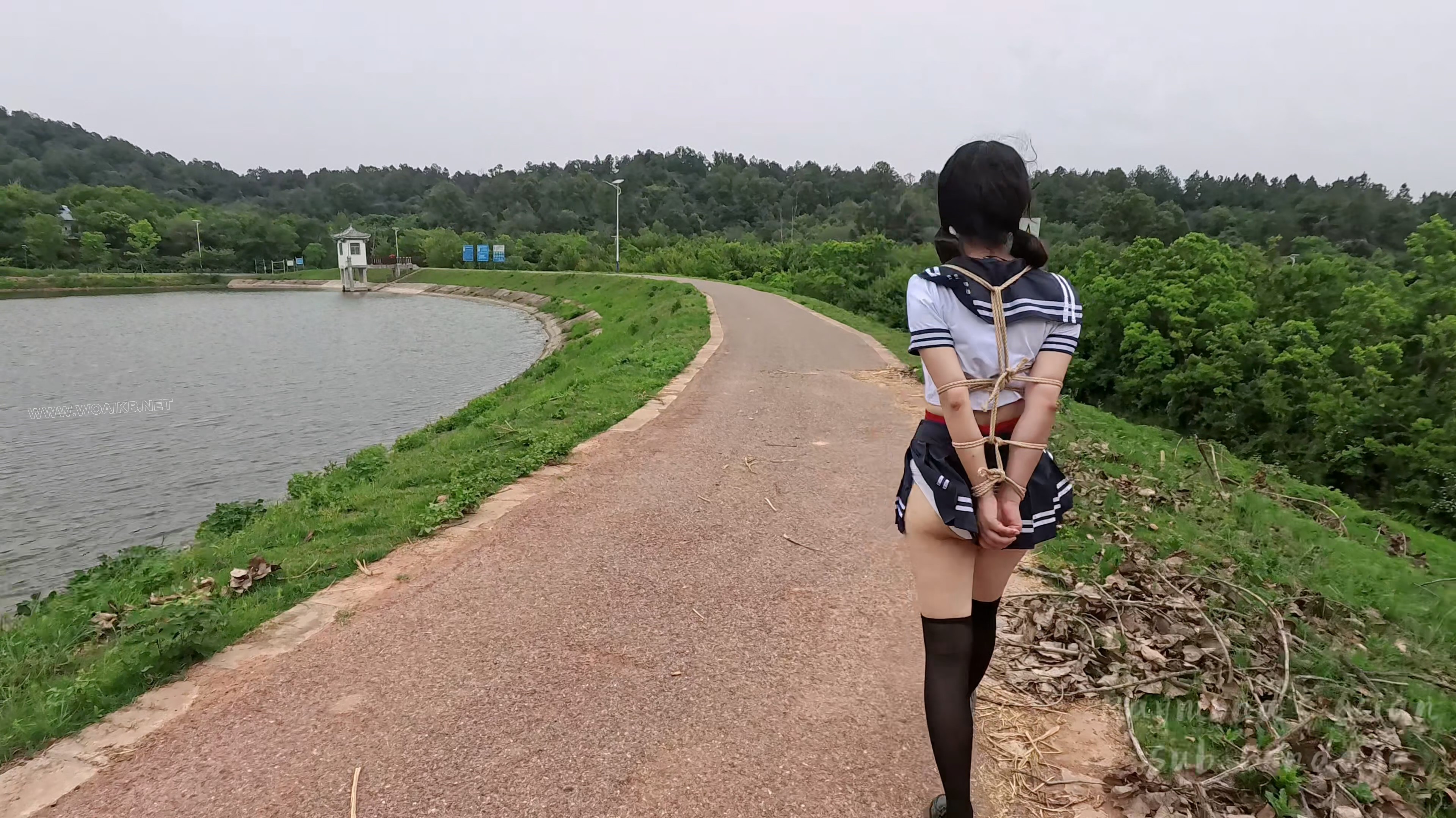 极致的人前羞耻之旅：一整天的多场景的户外羞耻TJ（羞耻着装+绳衣+TD+很多人前的镜 预览图