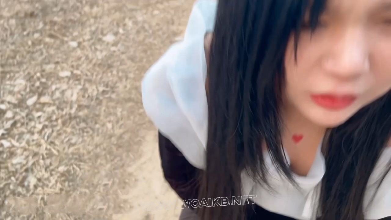 全程失禁不少于七次。 少妇珊珊身体极度敏感，当着绳师面换衣服，自己塞入玩具，戴 预览图