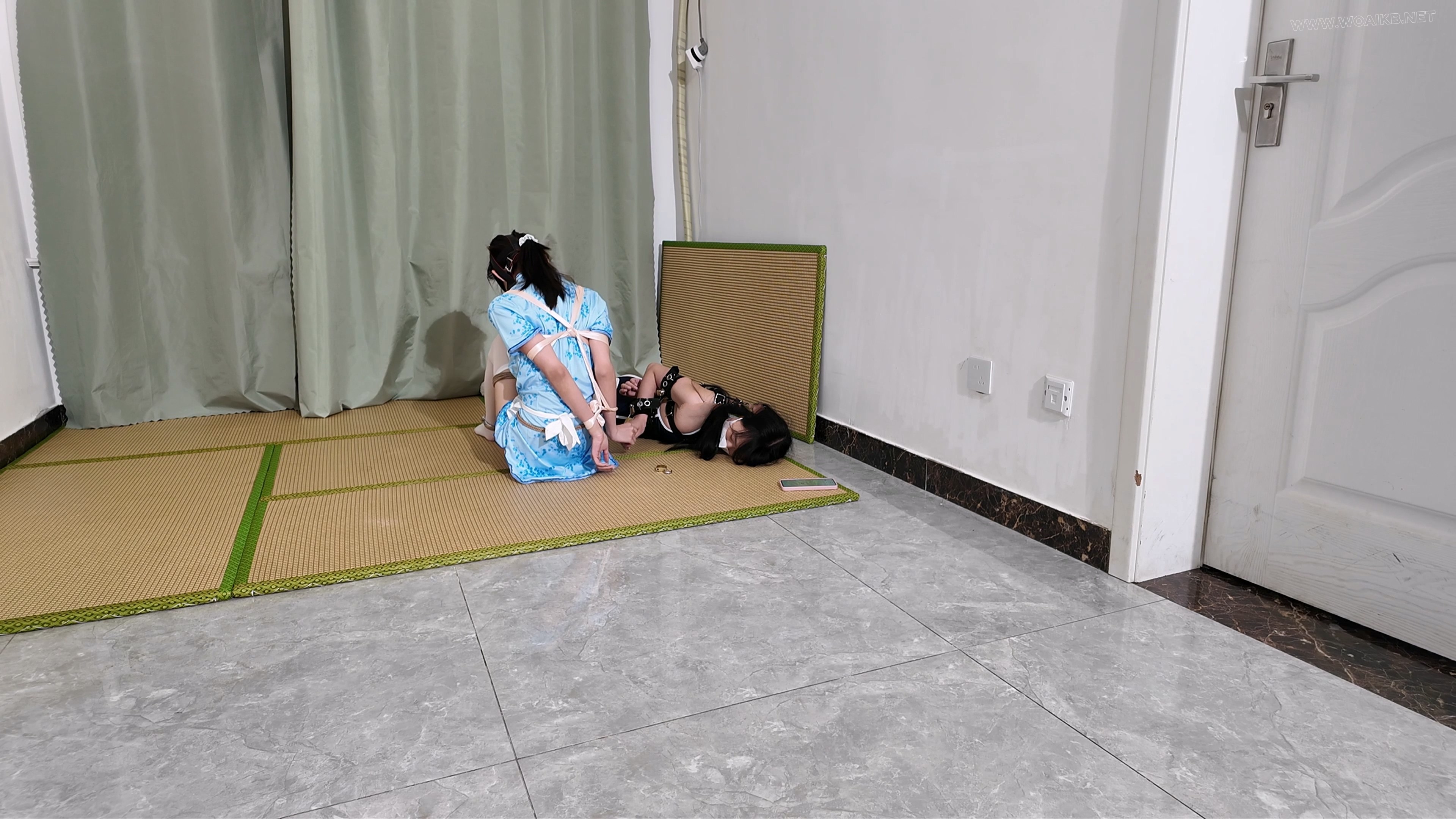 双人脱缚挑战上 亲姐妹合作挣扎开锁逃脱 声控大尺寸小怪兽 ai电击器 极具恶趣味 预览图