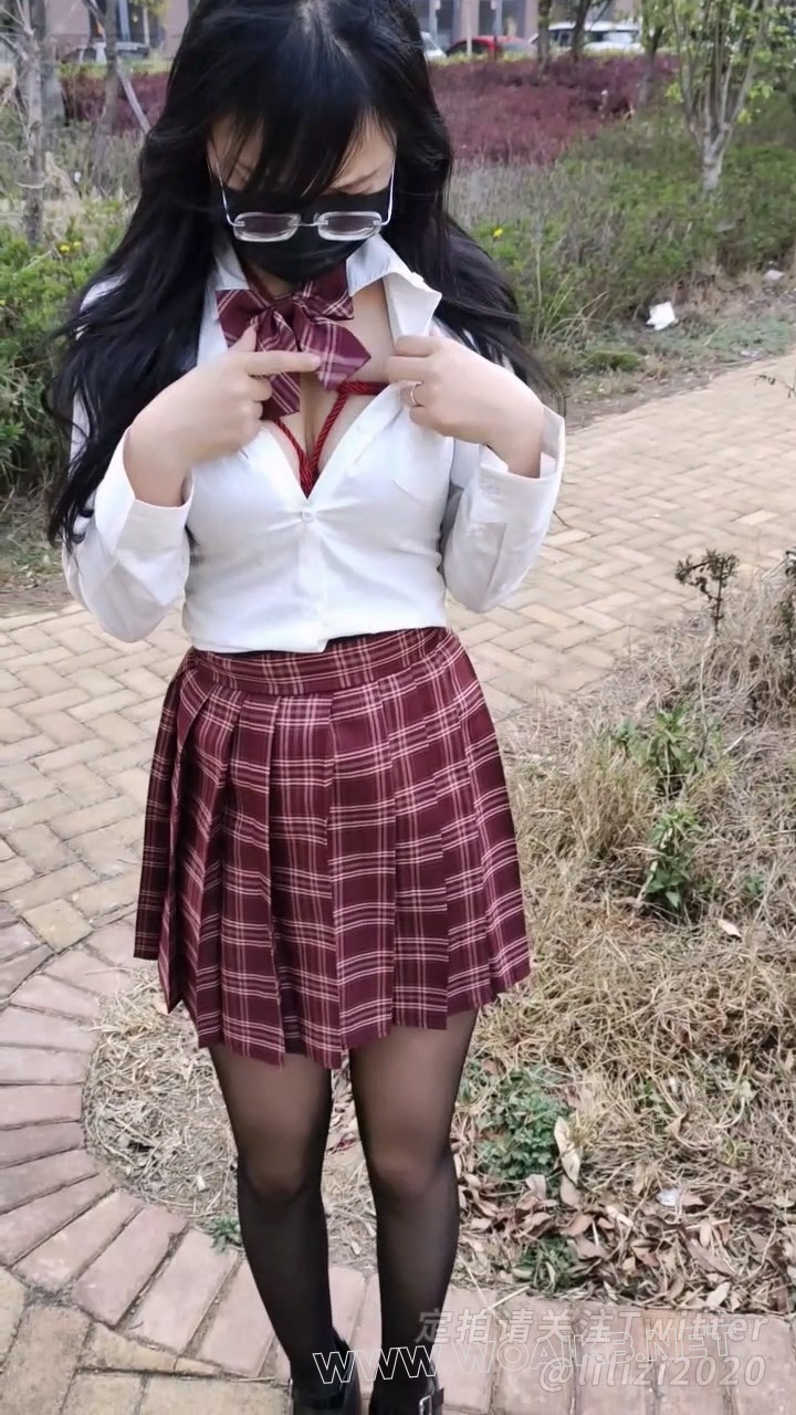 《被欺凌的乖乖女班长 07》 户外强高、路边强高、潮CUI、小区失禁、快乐蛋控制、JK 预览图