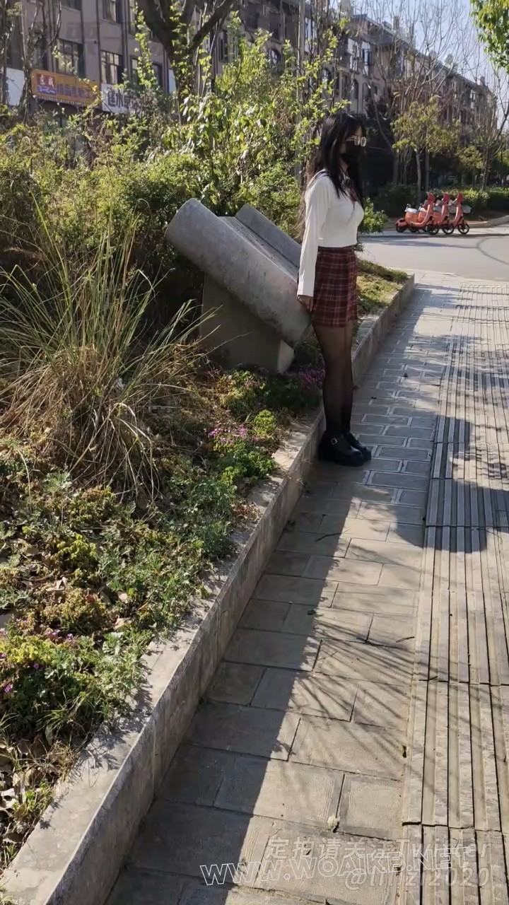 《被欺凌的乖乖女班长 07》 户外强高、路边强高、潮CUI、小区失禁、快乐蛋控制、JK 预览图