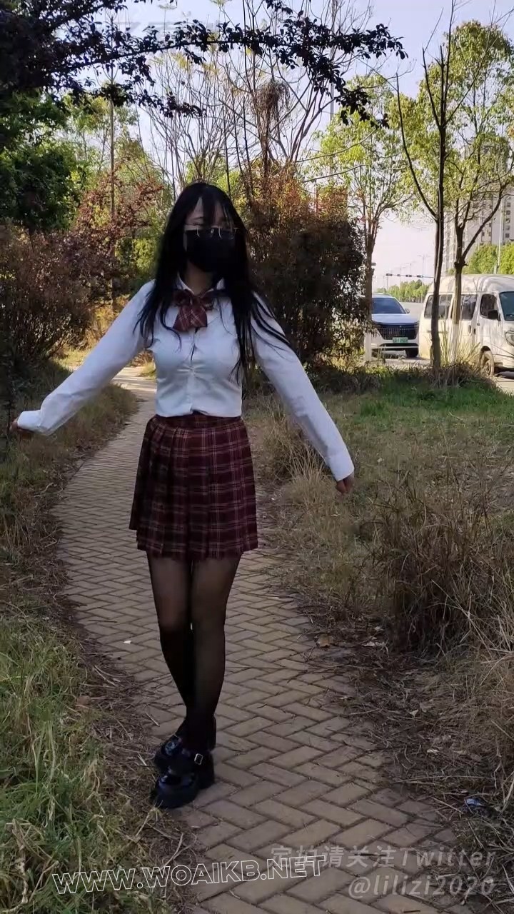 《被欺凌的乖乖女班长 07》 户外强高、路边强高、潮CUI、小区失禁、快乐蛋控制、JK 预览图