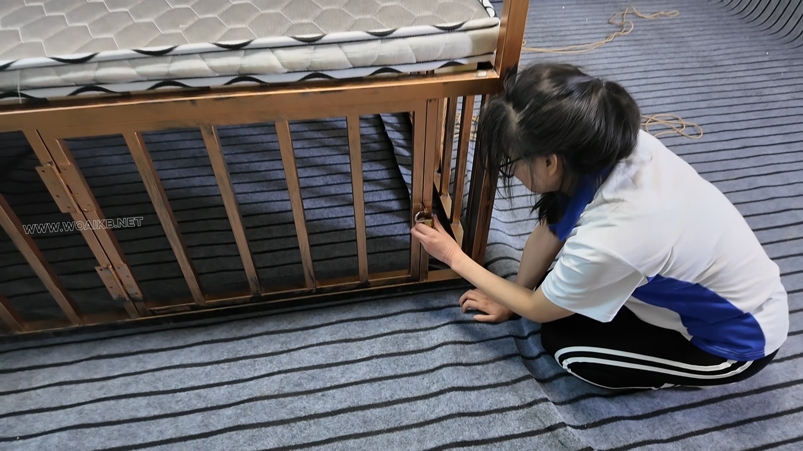 小遥打屁股 预览图