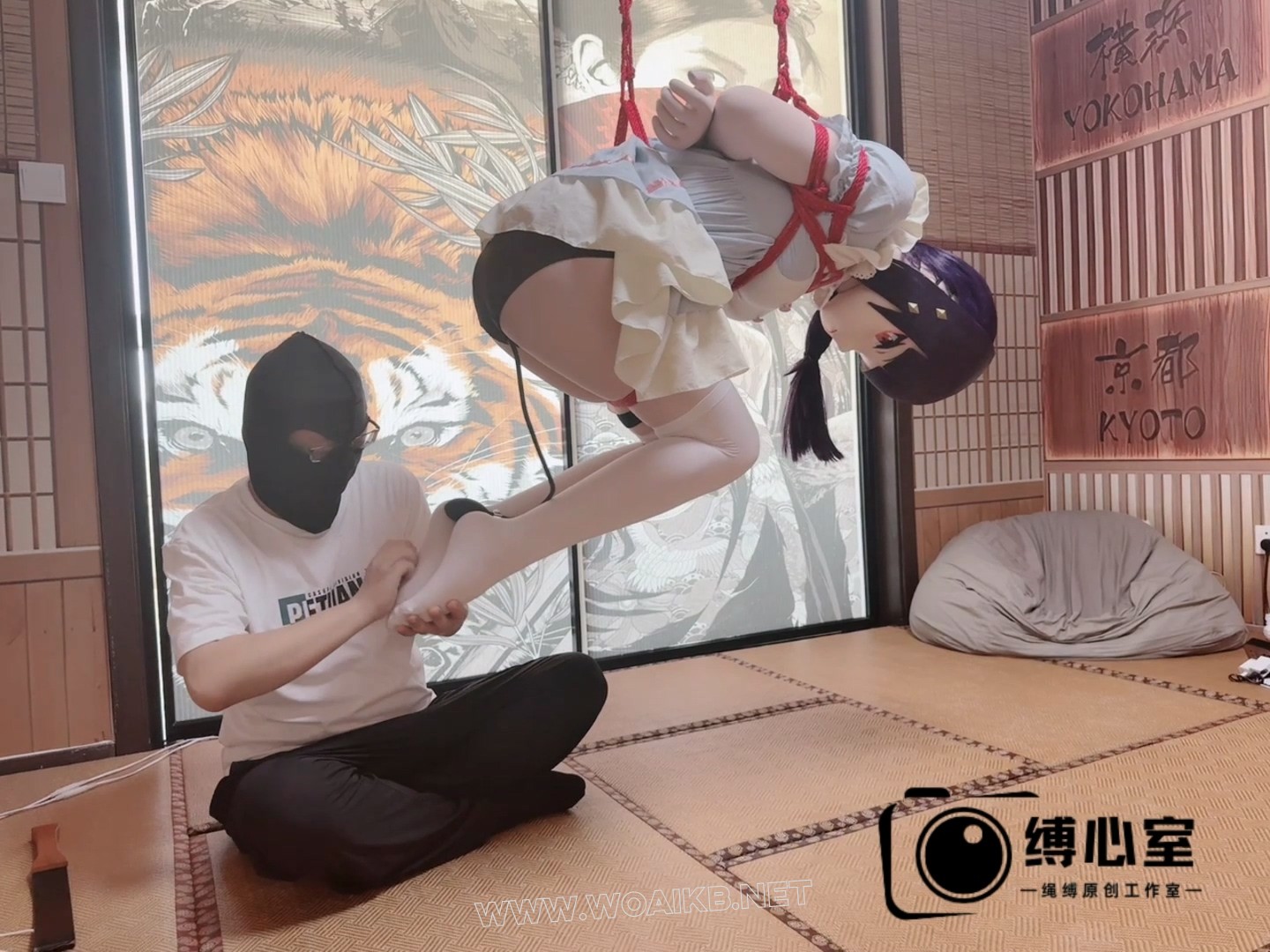 白丝小kigger残暴的后手直臂吊缚折磨，挑战郊狼极限，充气塞+皮拍抽打+TK虐足，只 预览图