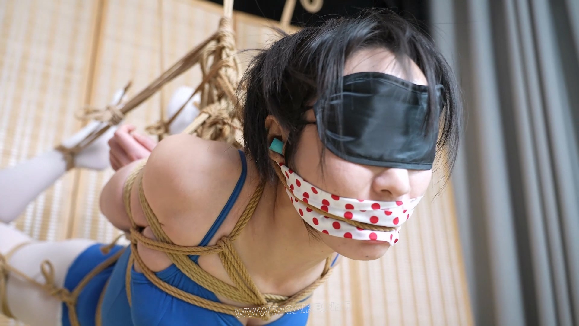 嗷嗷-体操服白大袜，驷马吊缚！ 预览图