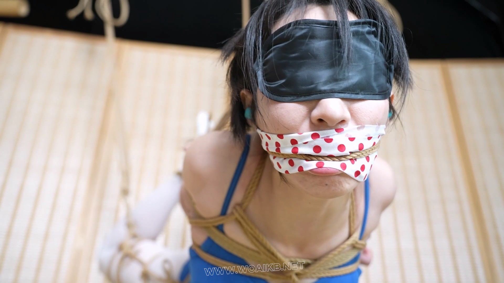 嗷嗷-体操服白大袜，驷马吊缚！ 预览图