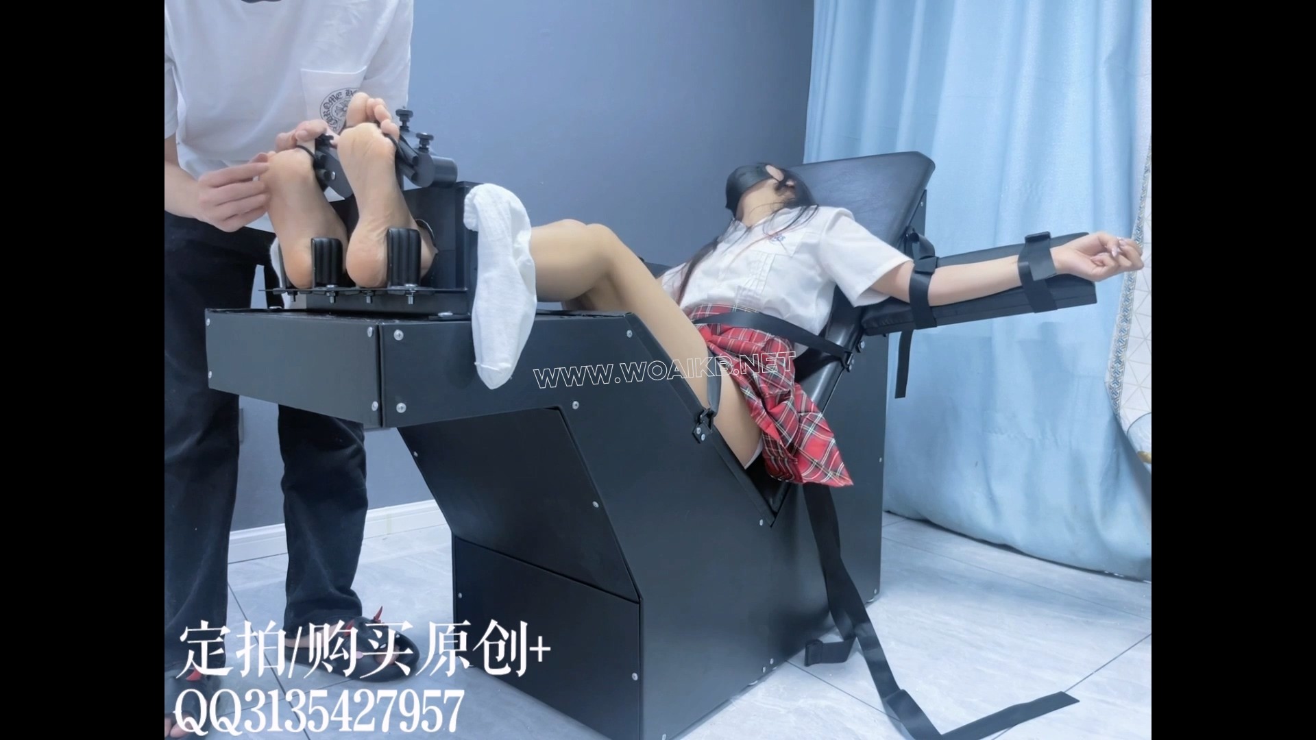 重型痒刑床TK：欧美同款百斤以上重刑床，脚底嫩肉被迫舒展开，蜷缩脚趾的能力都没 预览图