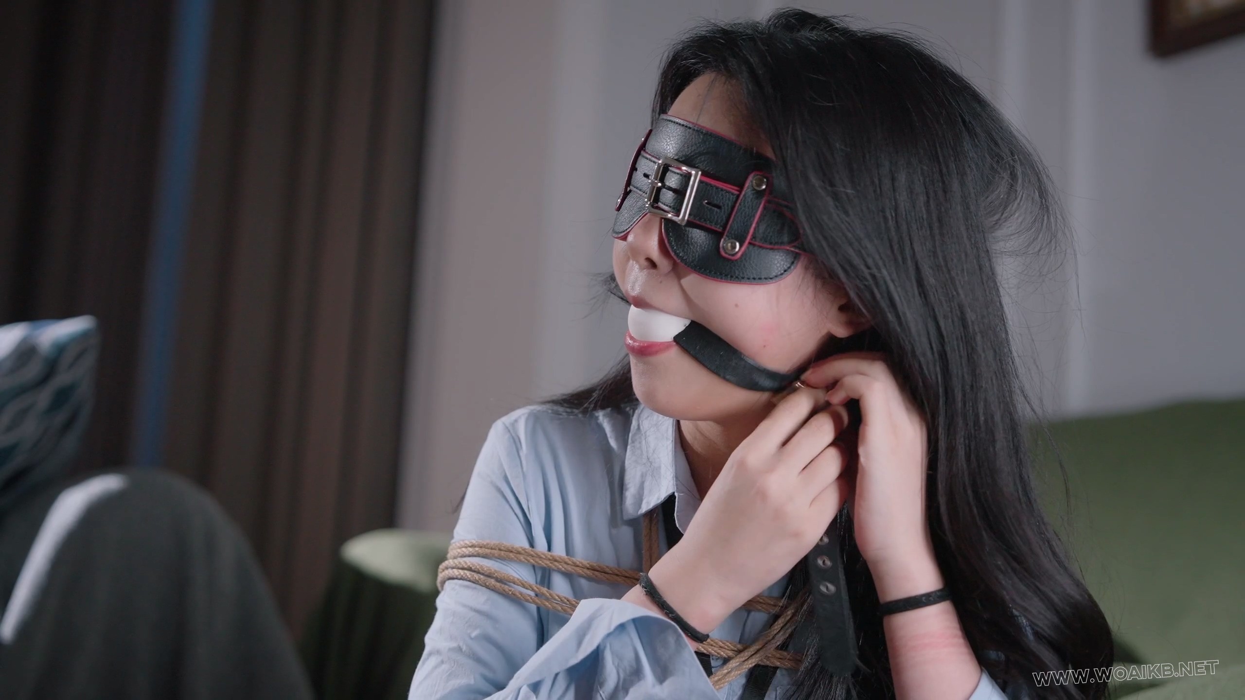 《女白领的危机3》真人测试实验系列：女白领为新产品开发模拟各种绑法+玩具支配下 预览图