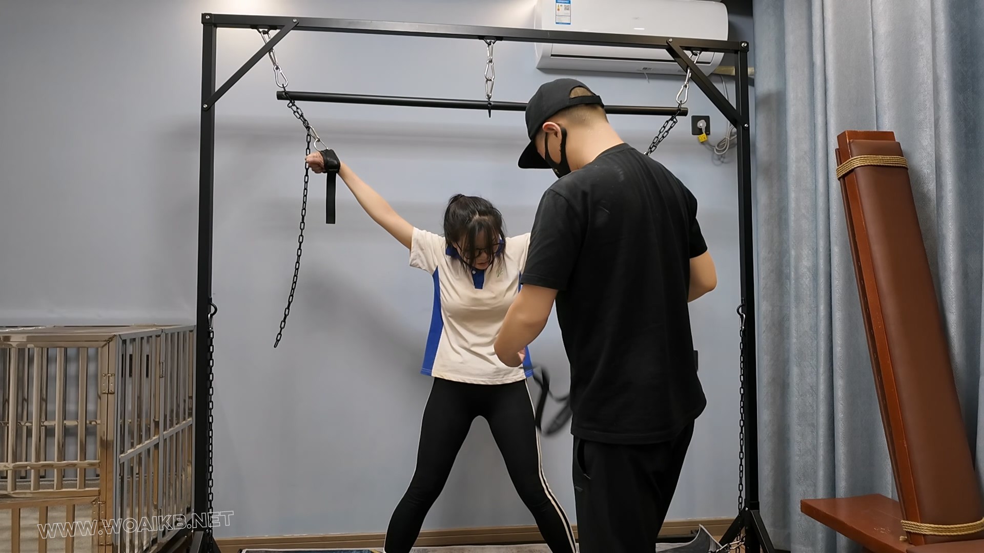 再次惩罚小遥 预览图