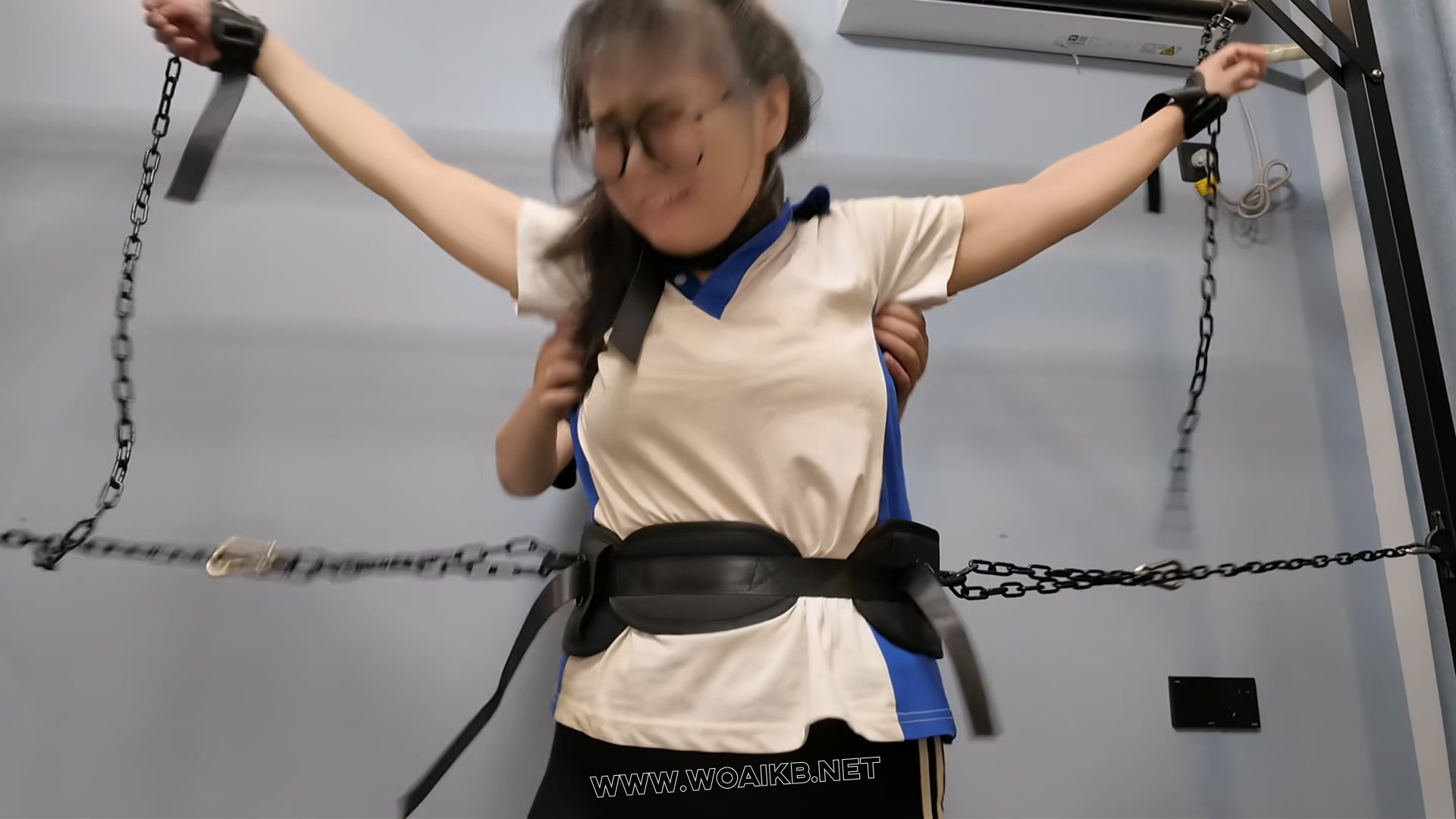 再次惩罚小遥 预览图
