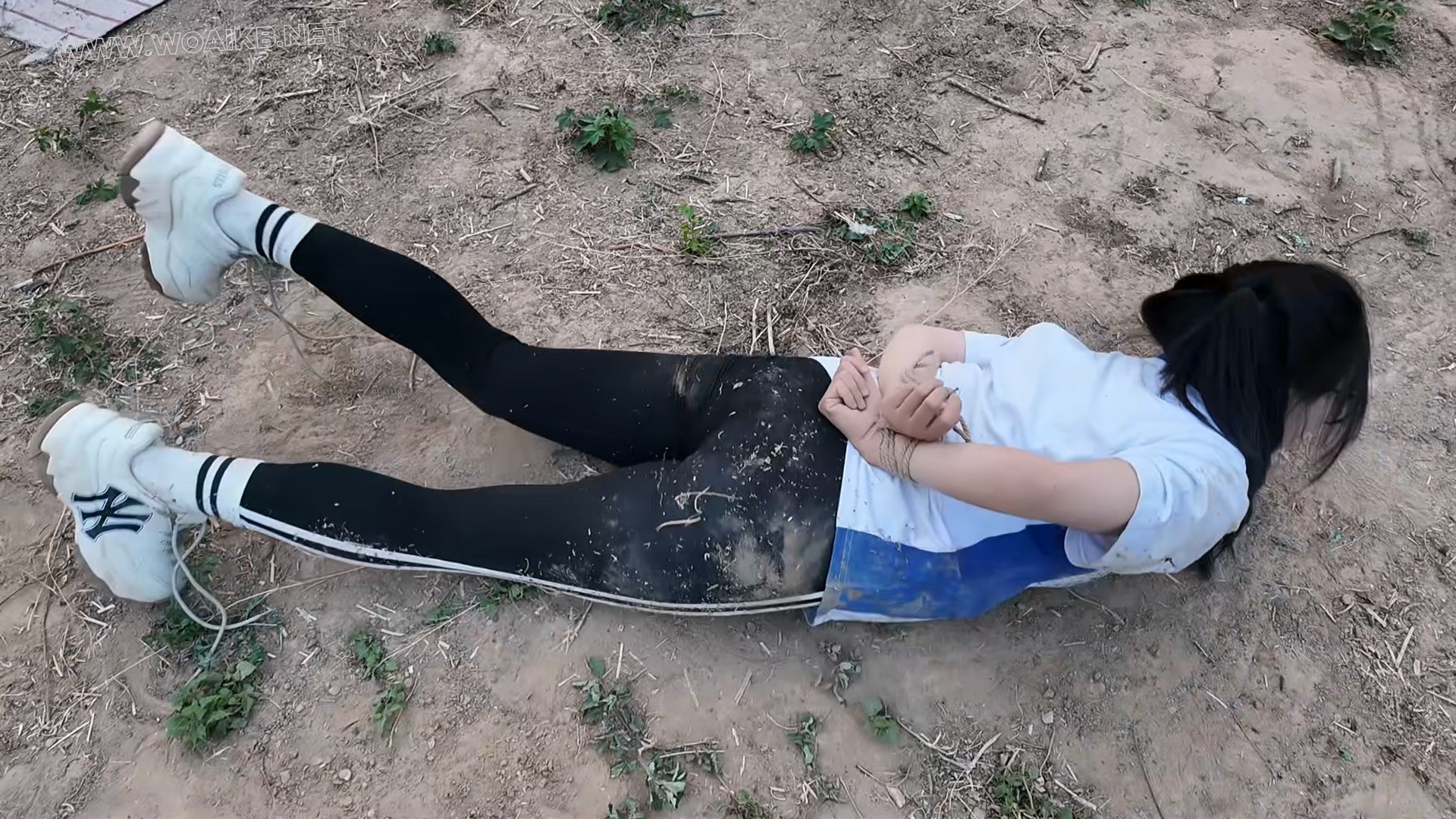 再次惩罚小遥 预览图