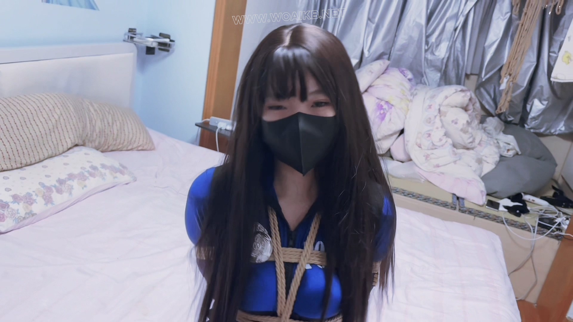 困困二十二弹，身着情趣警服的脱缚挑战 预览图