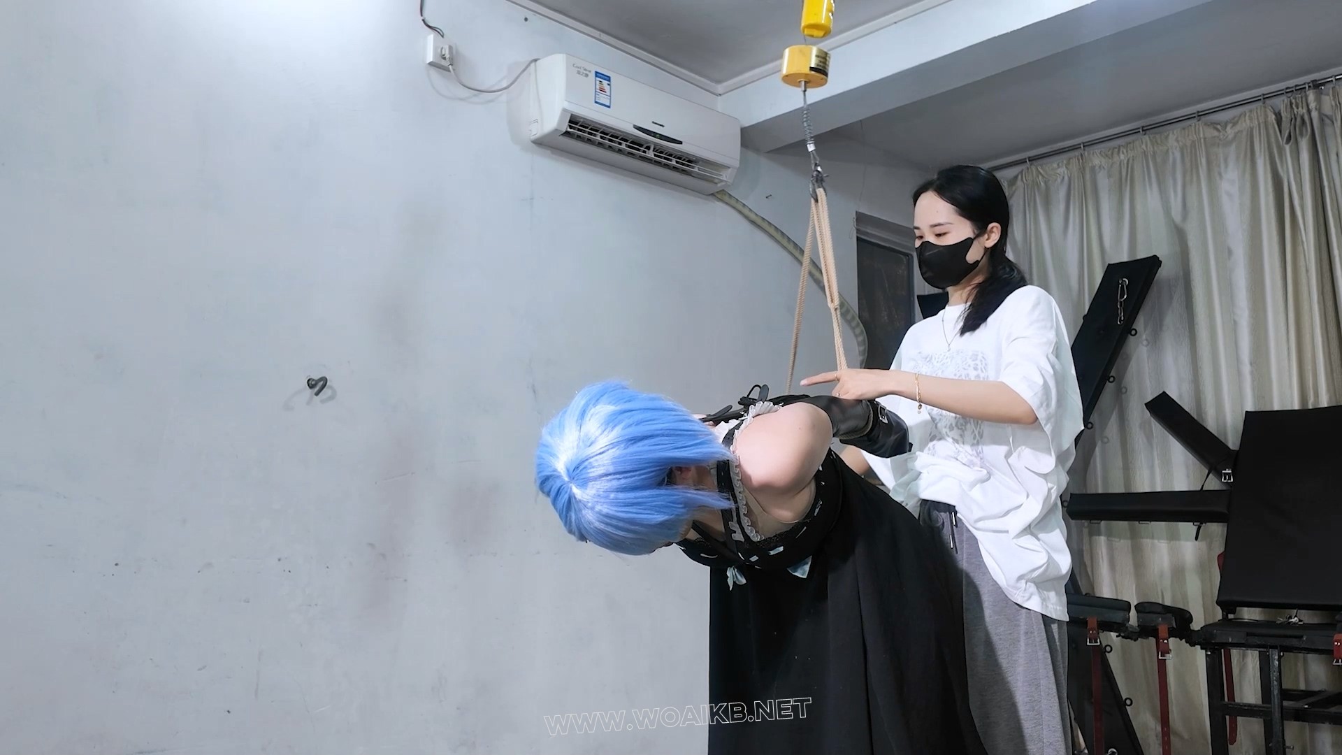 cos可爱雷姆的直臂极限挑战！痛苦中体会棒棒与炮机带来的快感！挠痒折磨！口水拉丝 预览图