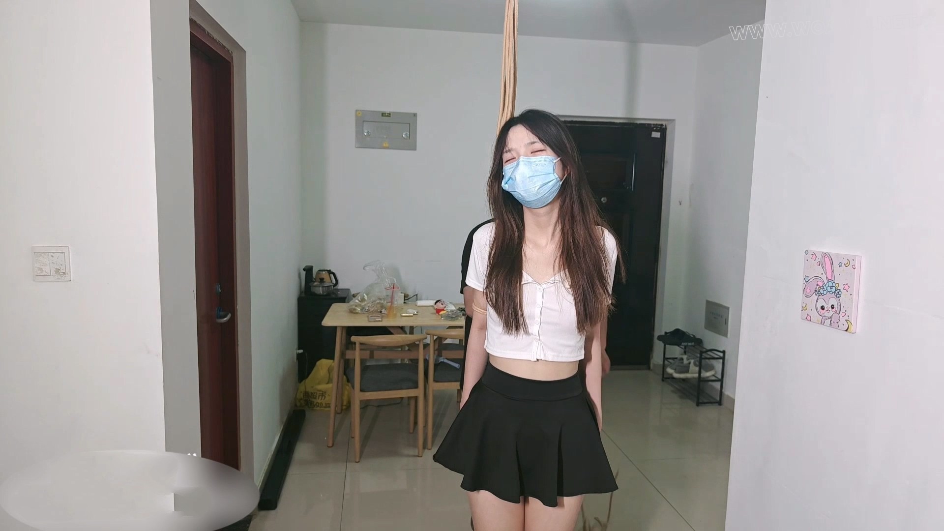 模特桃桃 直臂捆绑 强行跪姿 远程震动+远程吮吸 强高 预览图