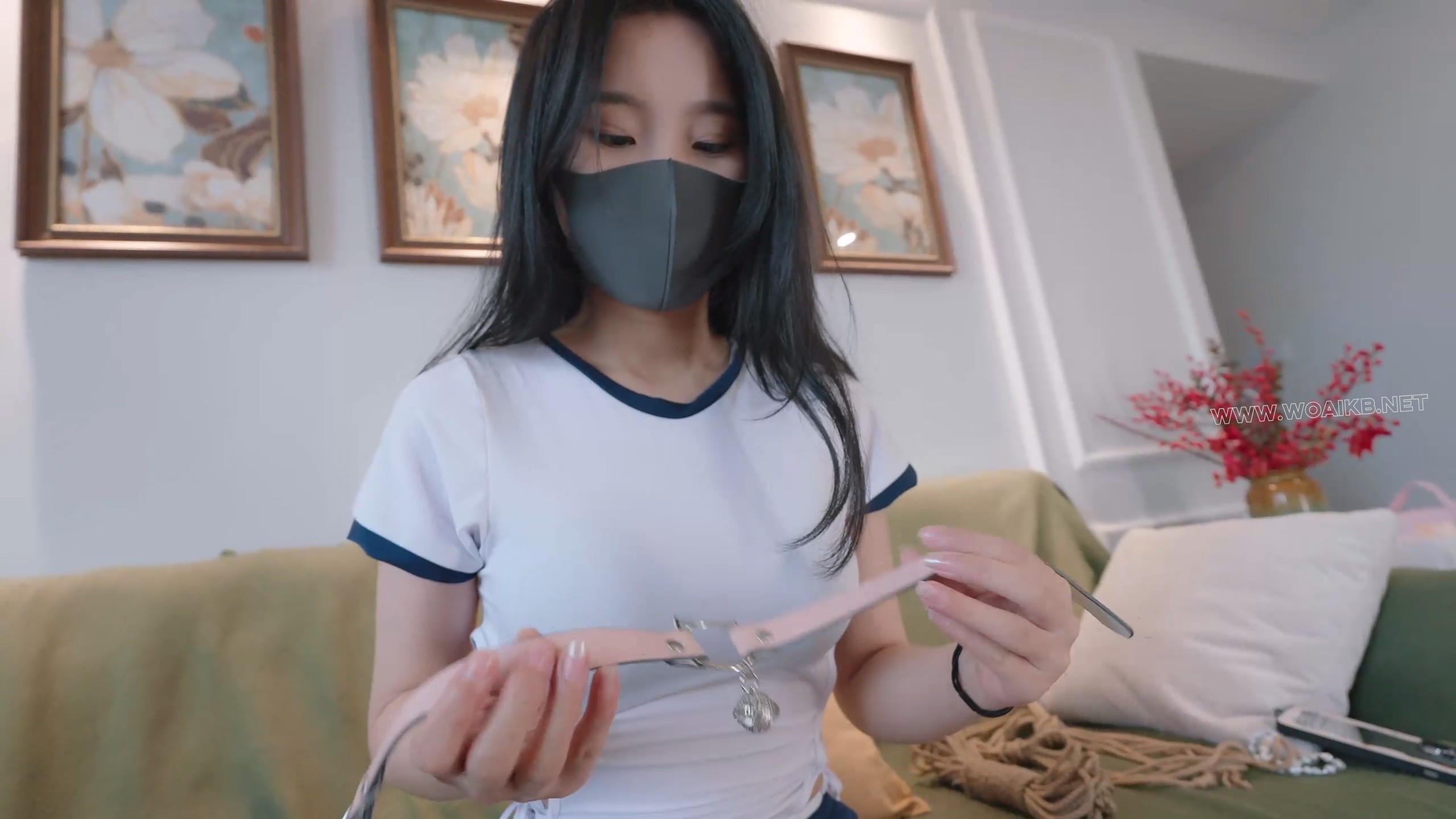 《痴汉与少女》（下）K9小狗日常训练+狗碗喂食喝奶+口球收集口水+浴室冲洗+毛巾盖… 封面图