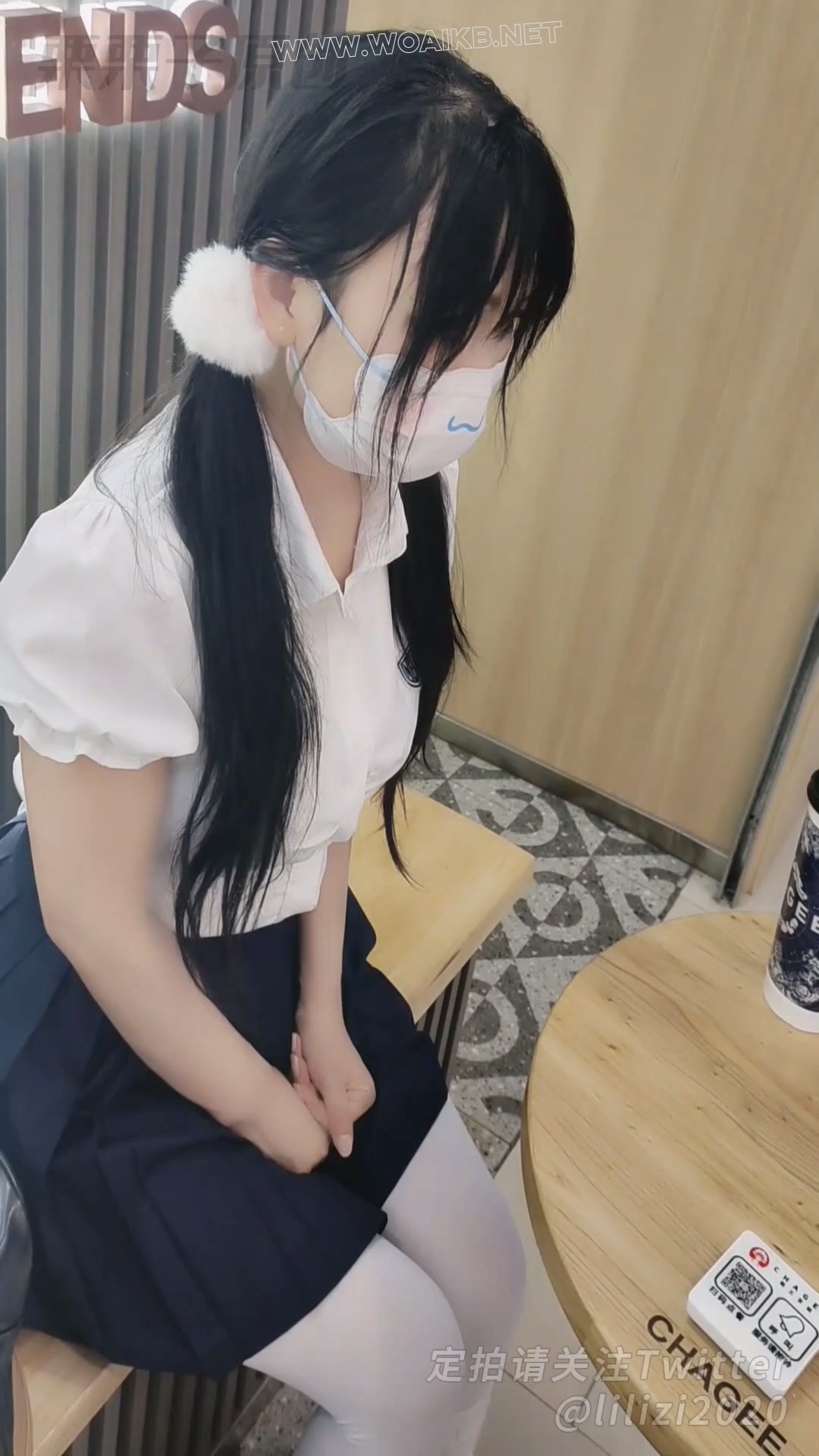 《沦为玩具的双马尾小M 02》 户外强高、公共厕所失禁、户外遥控调教、快乐蛋、JK、 预览图