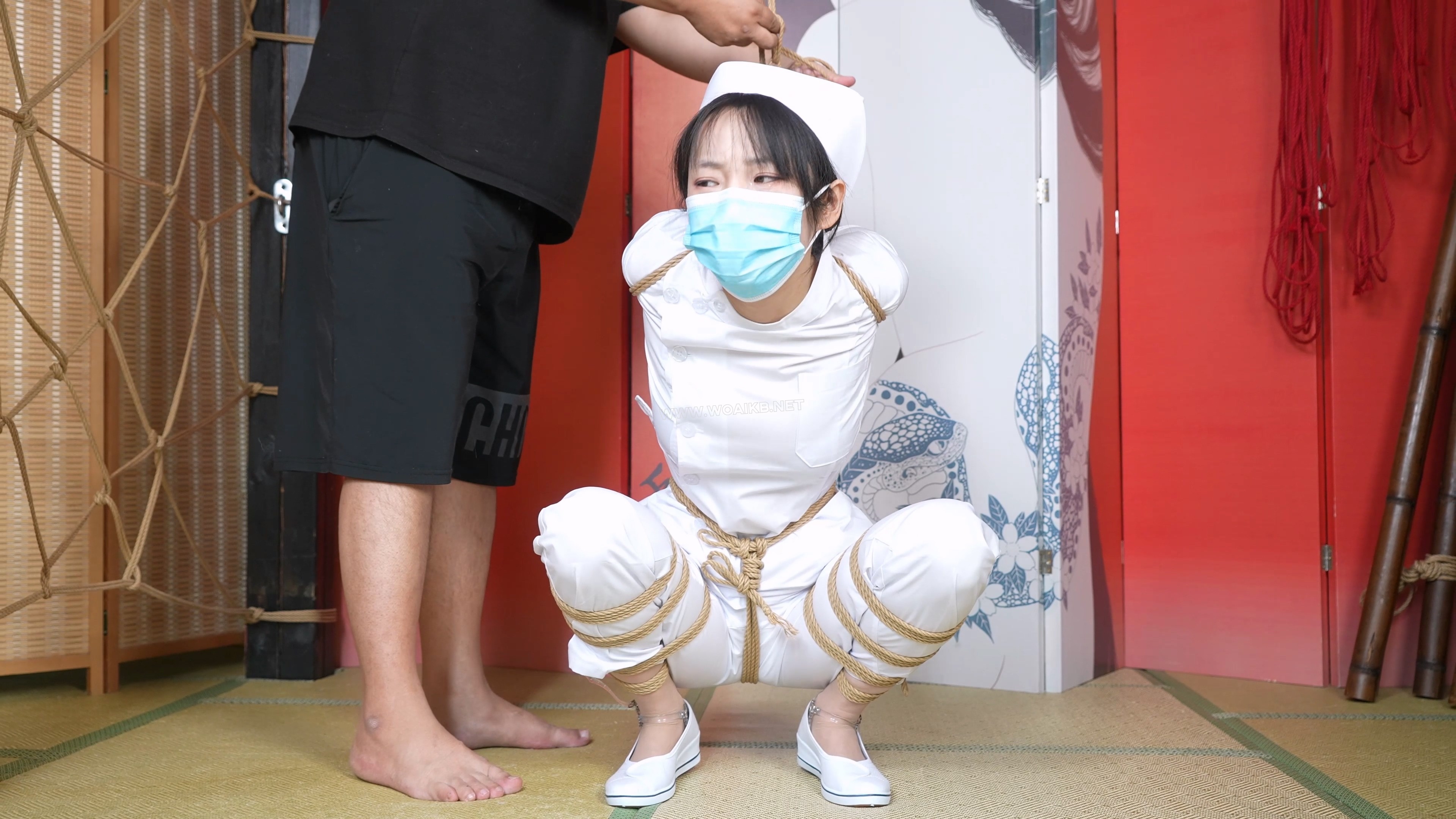 嗷嗷-护士服，强制踮脚放置！ 预览图