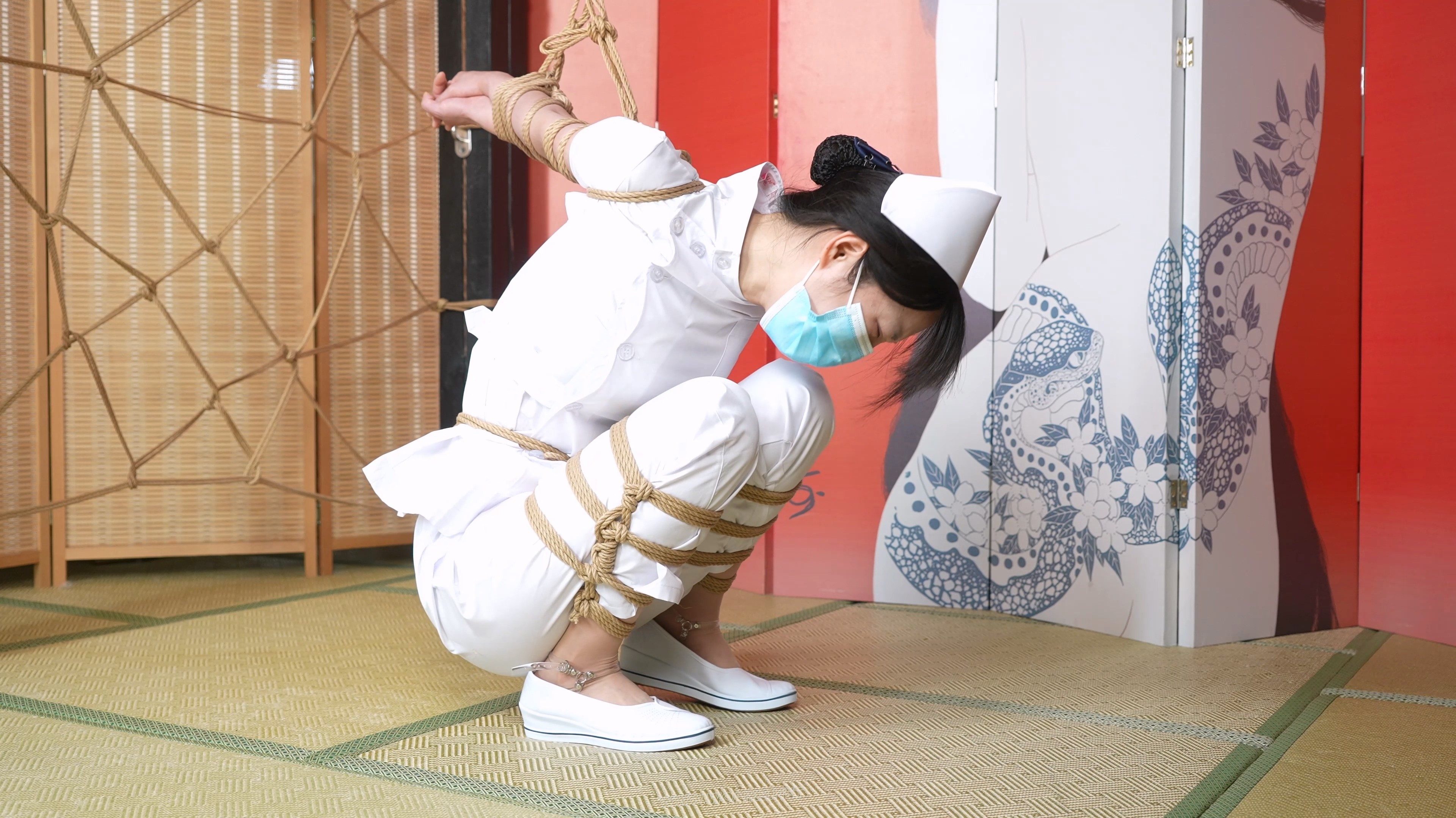 嗷嗷-护士服，强制踮脚放置！ 预览图