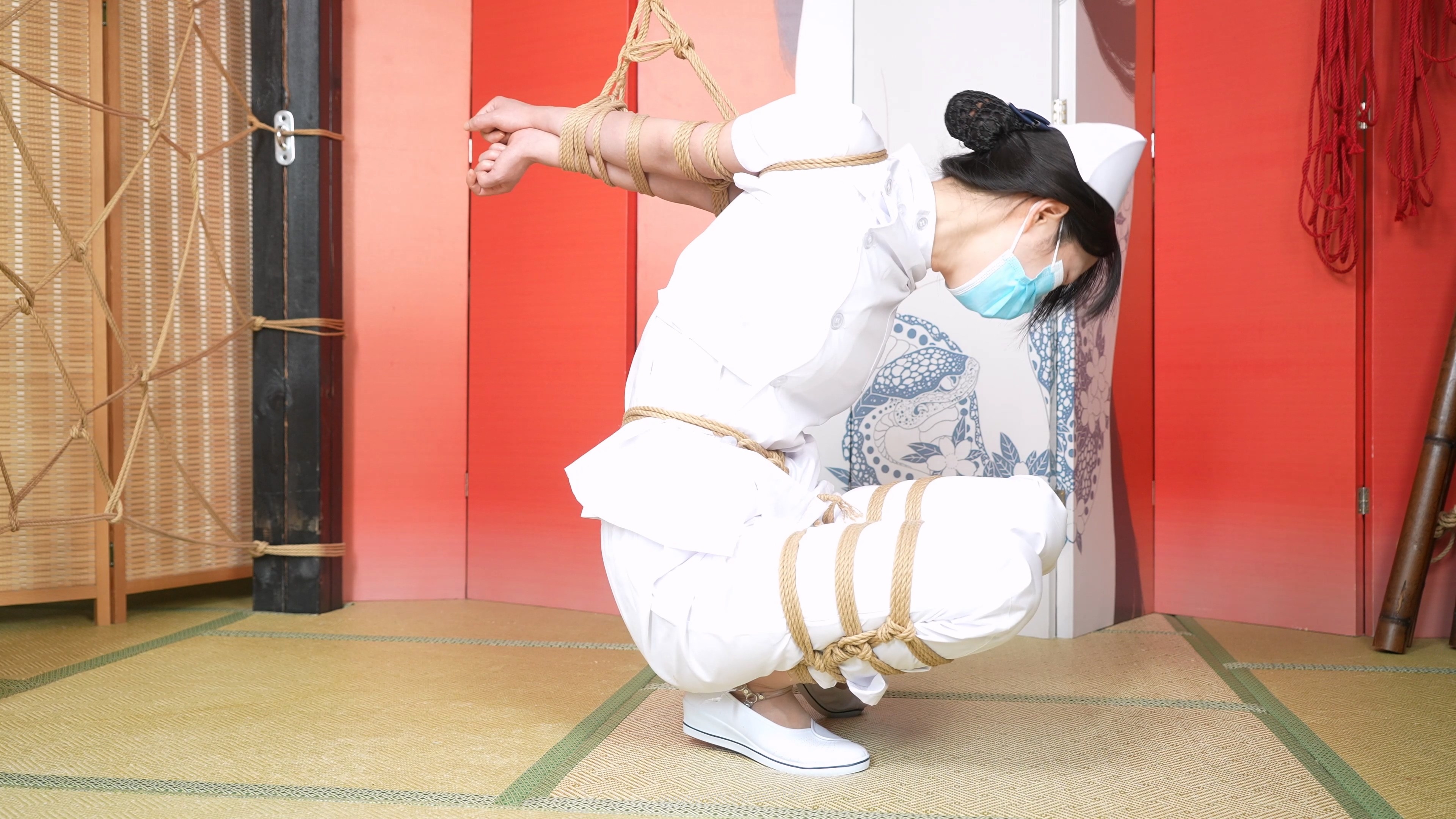 嗷嗷-护士服，强制踮脚放置！ 预览图