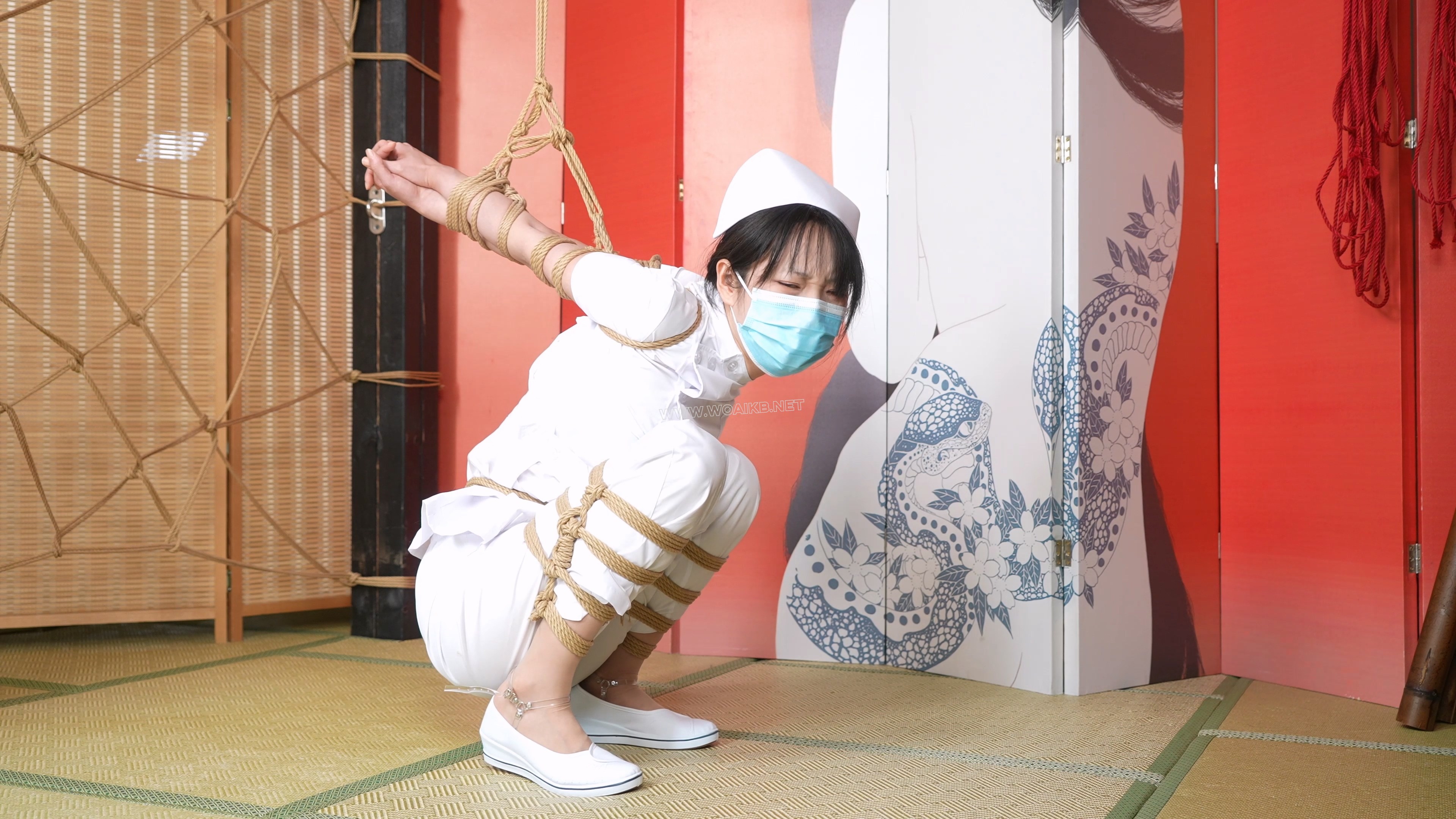 嗷嗷-护士服，强制踮脚放置！ 预览图