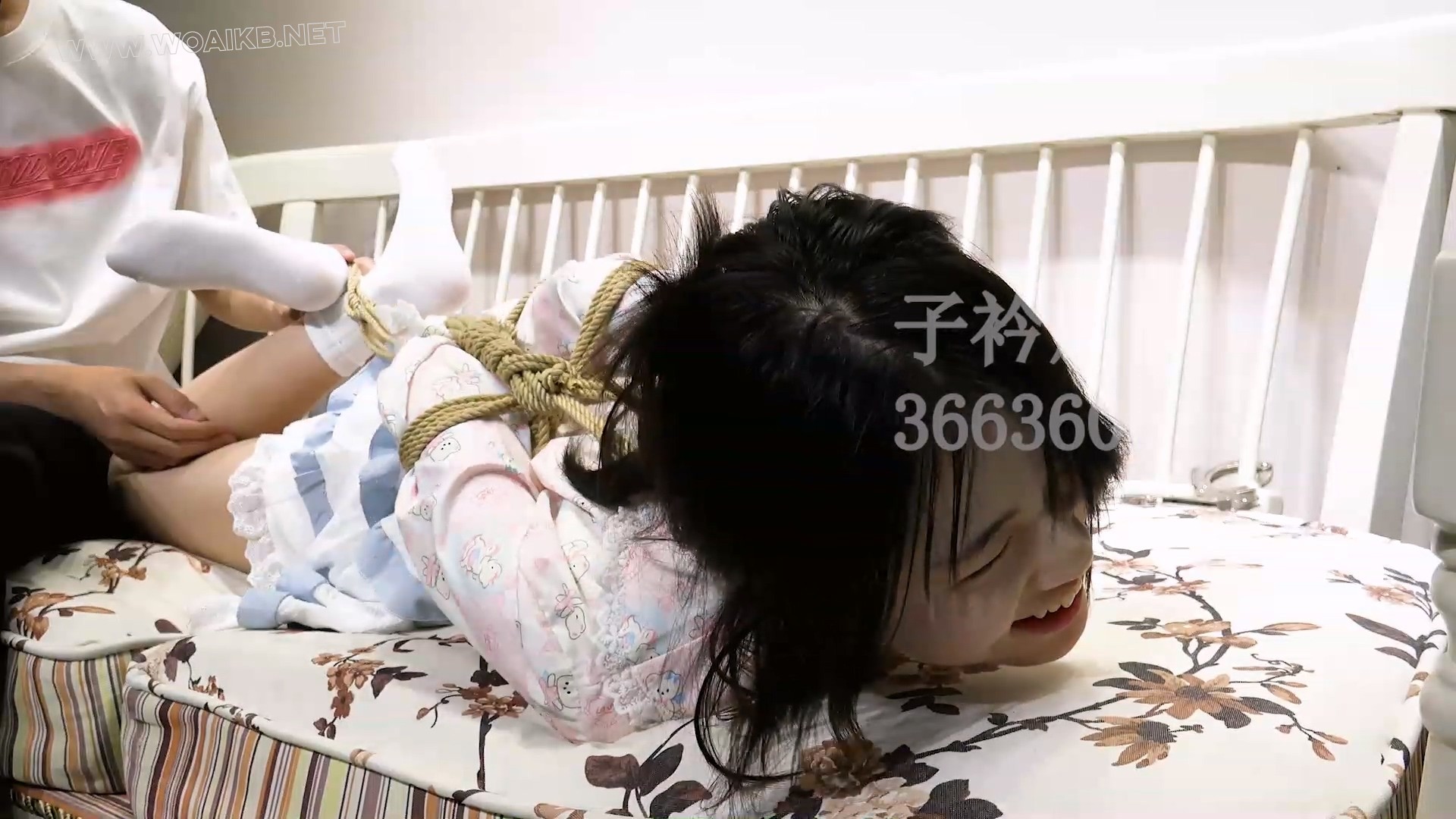 朵朵 直臂驷马口球 TK挠脚 反应太大了 预览图