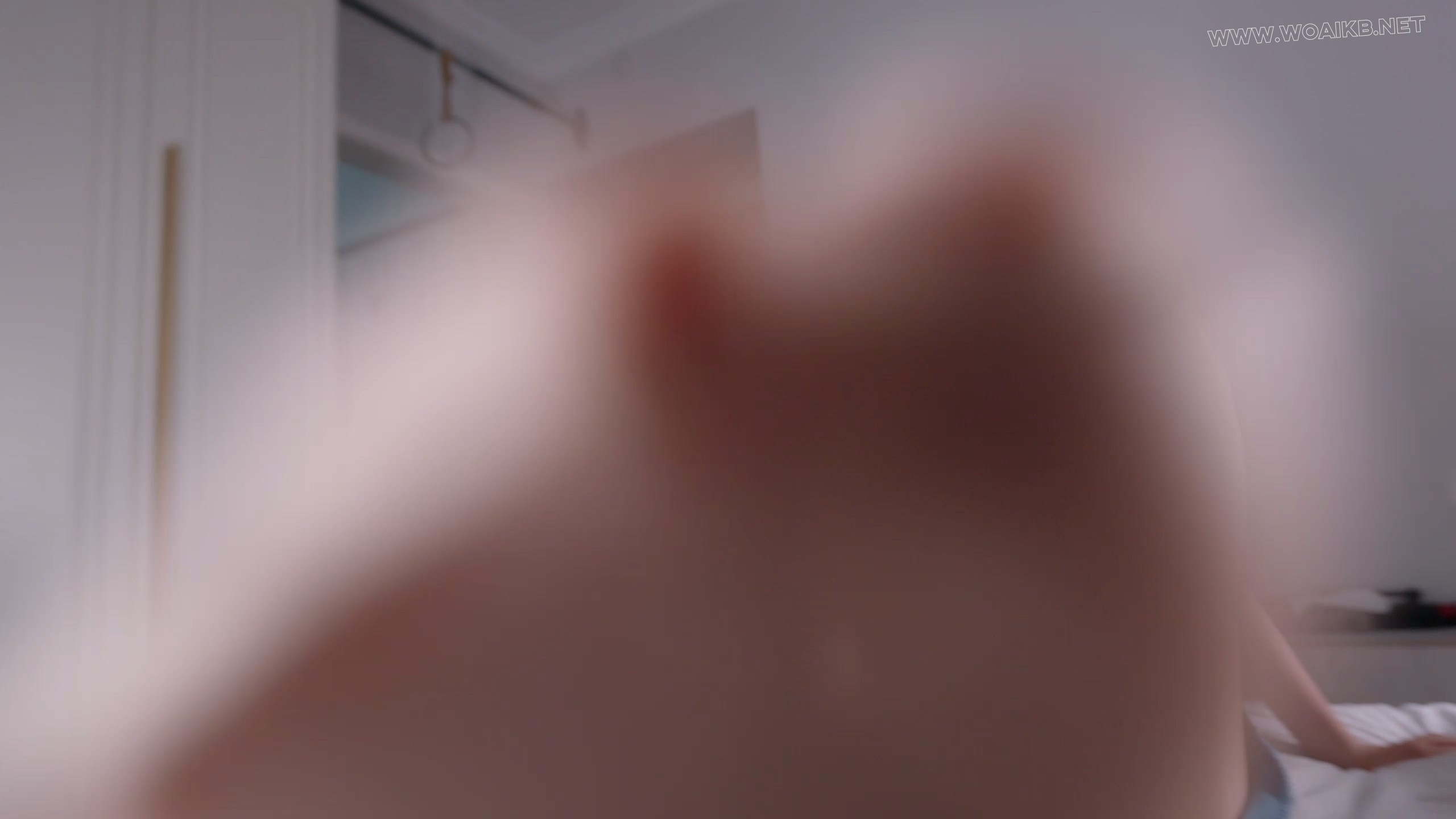 《猎艳记之美女收藏家》一场赌局游戏正式拉开帷幕，美女收藏家X神秘卖家，假意通过 预览图