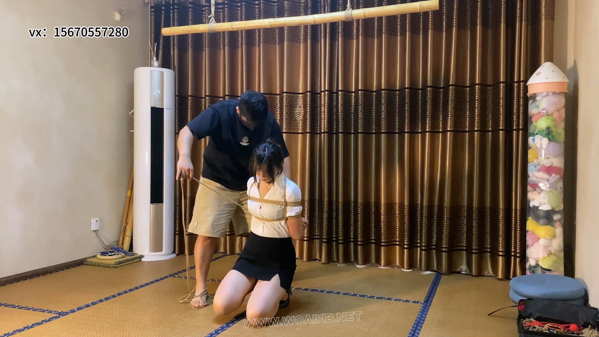 真实女教师夏可暑假在工作室做小狗。 预览图