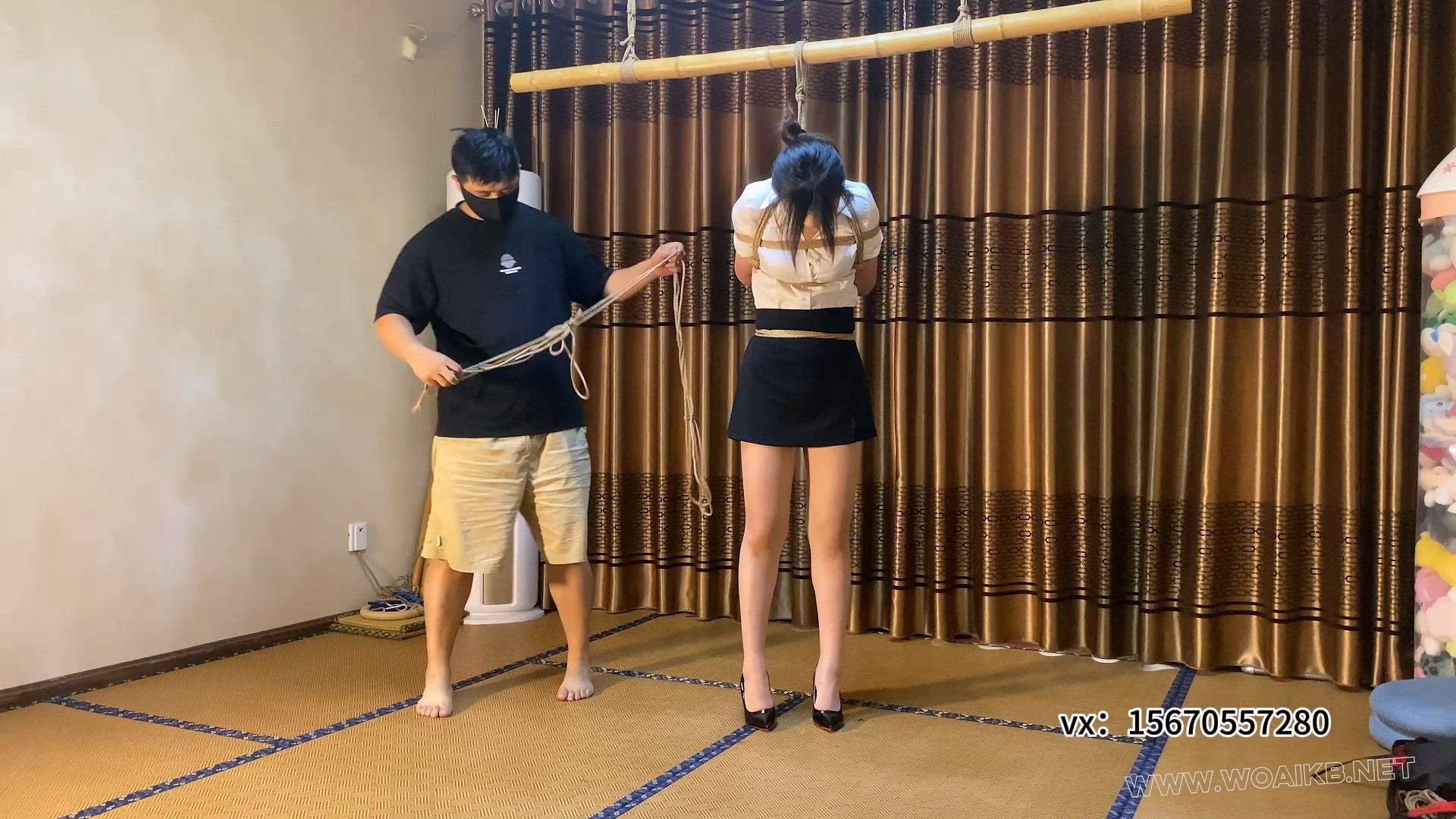 真实女教师夏可暑假在工作室做小狗。 预览图