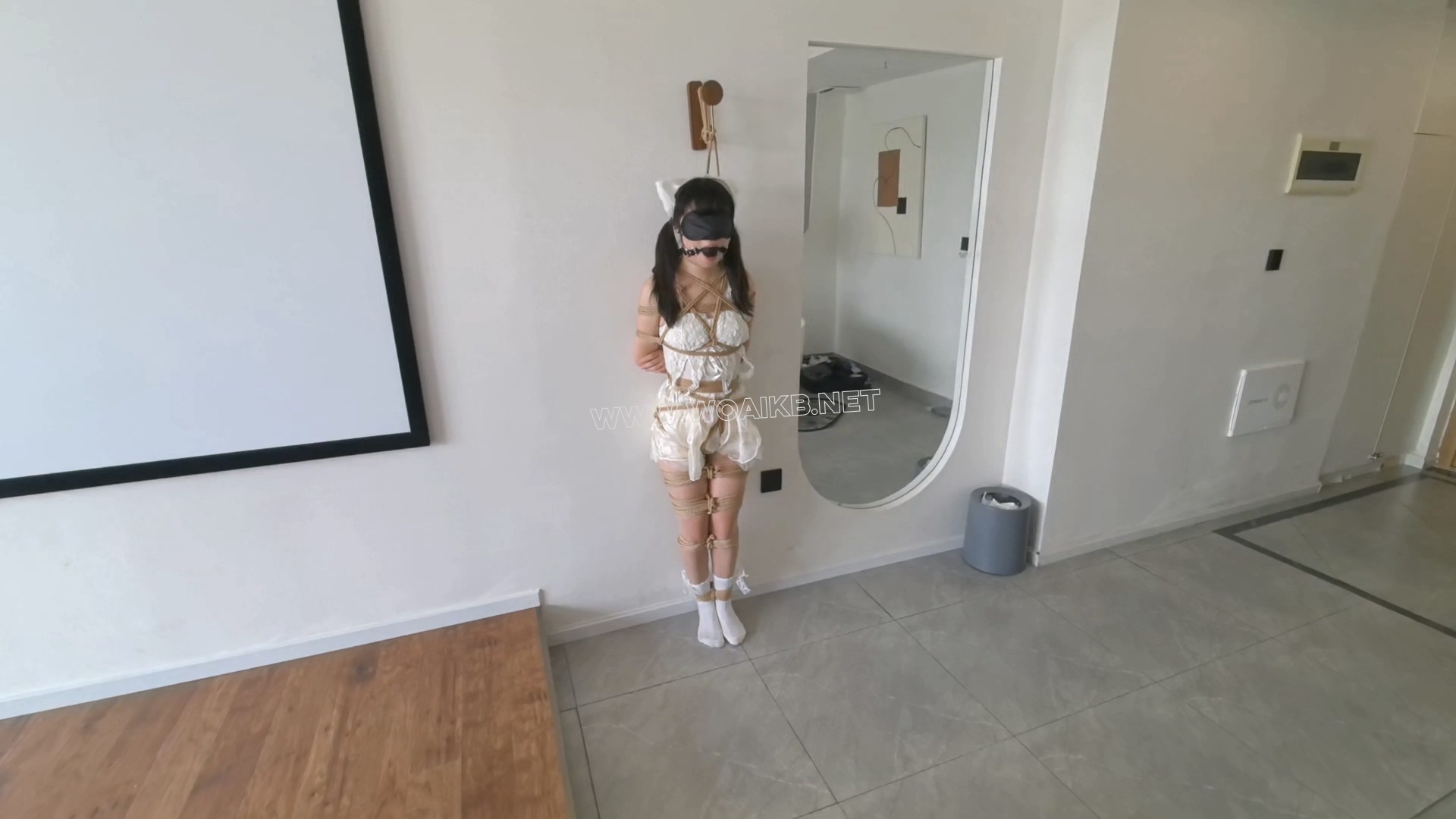 直立缚踮脚绞刑 掐BO 震动乳夹 微型入体TD贞操锁 肉丝白袜 SP TK 狐尾 单手套 电 预览图